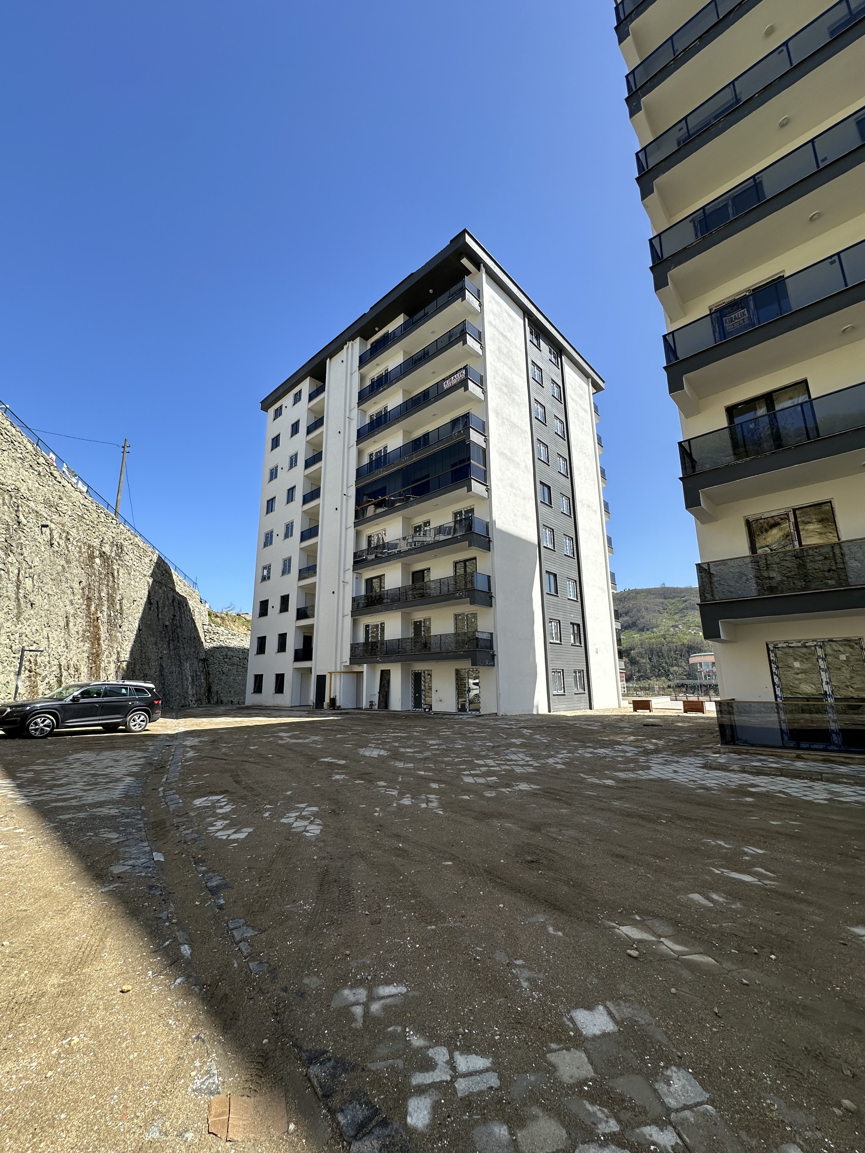 STADİUM CADDE EVLERİ A BLOK D.17 3+1 KİRALIK