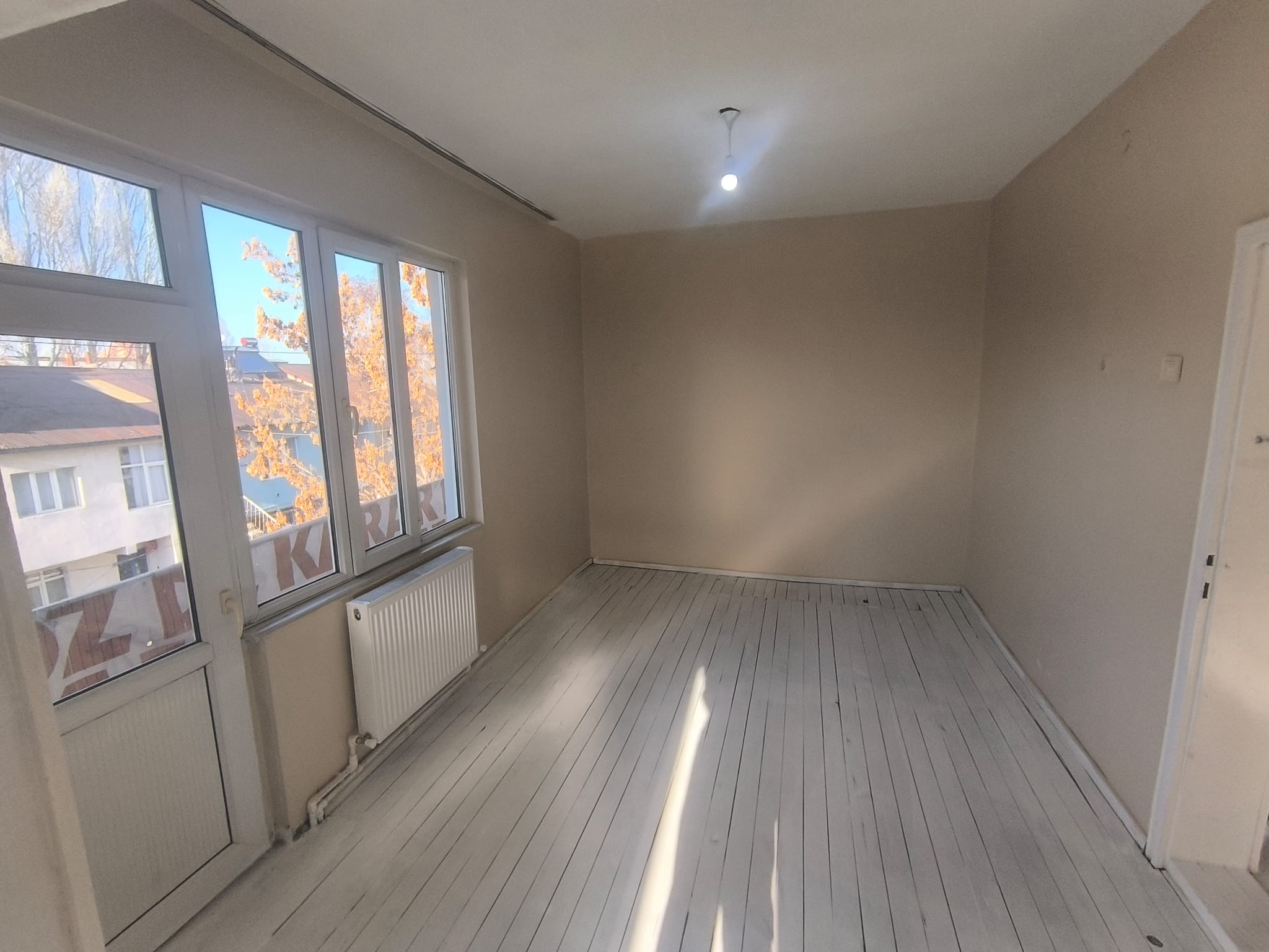 KAYAKYOLUNDA SATILIK BİNA