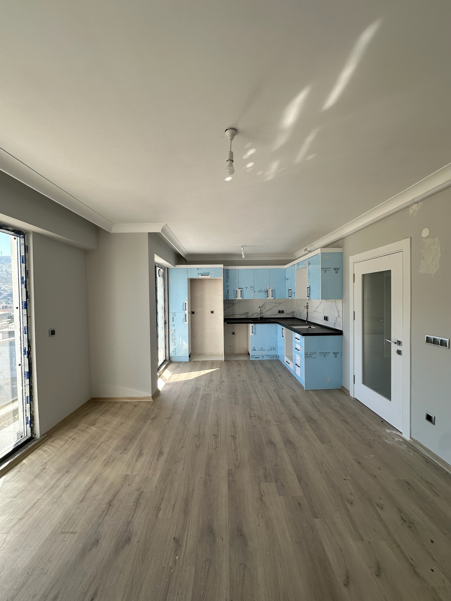 MABEL'DEN AKSU STADIUM CADDE EVLERİNDE GENİŞ FERAH DAİRE