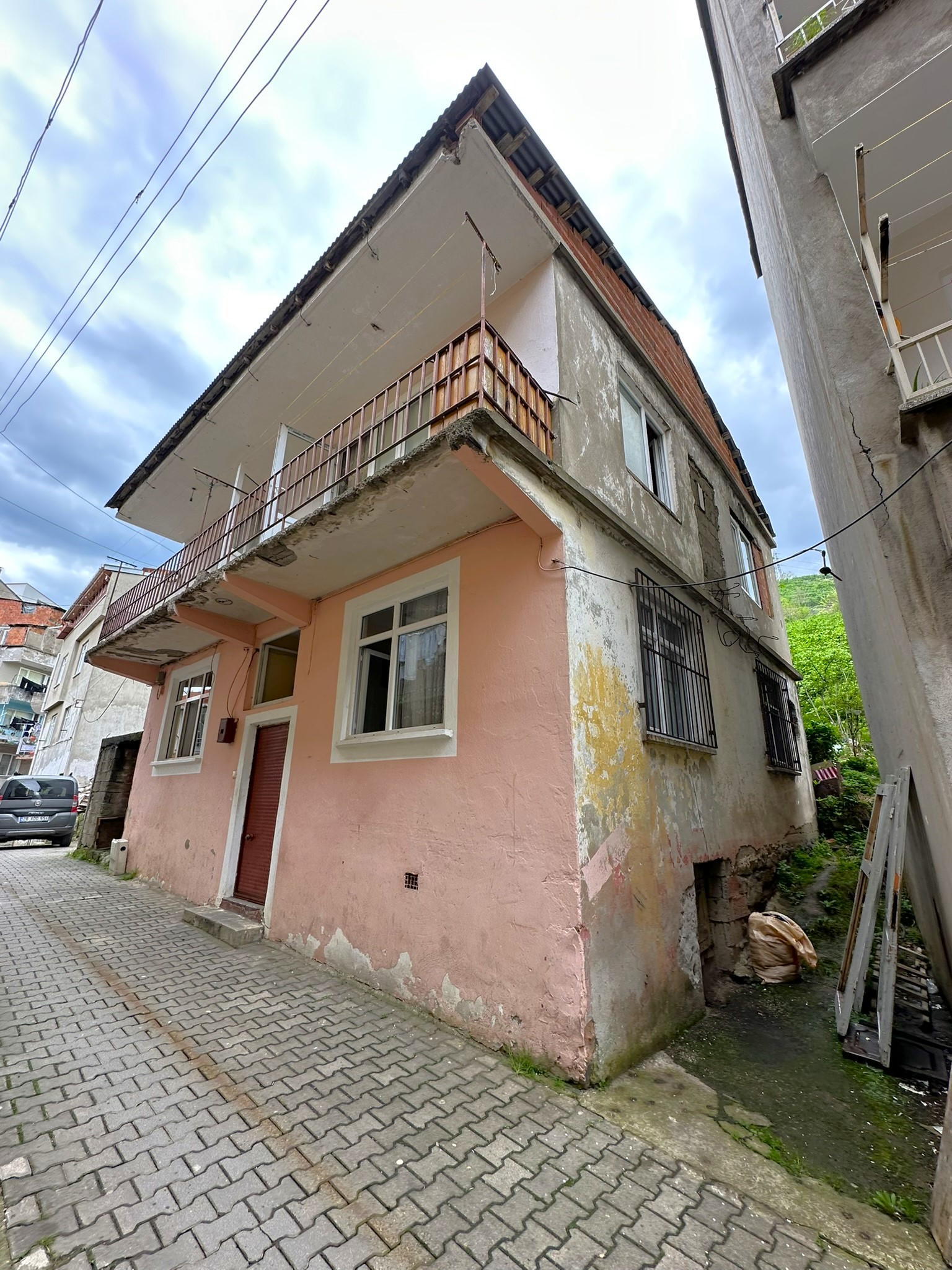 MABEL GAYRİMENKUL FEVZİ ÇAKMAK MAH. ARSA FİYATINA SATILIK BİNA