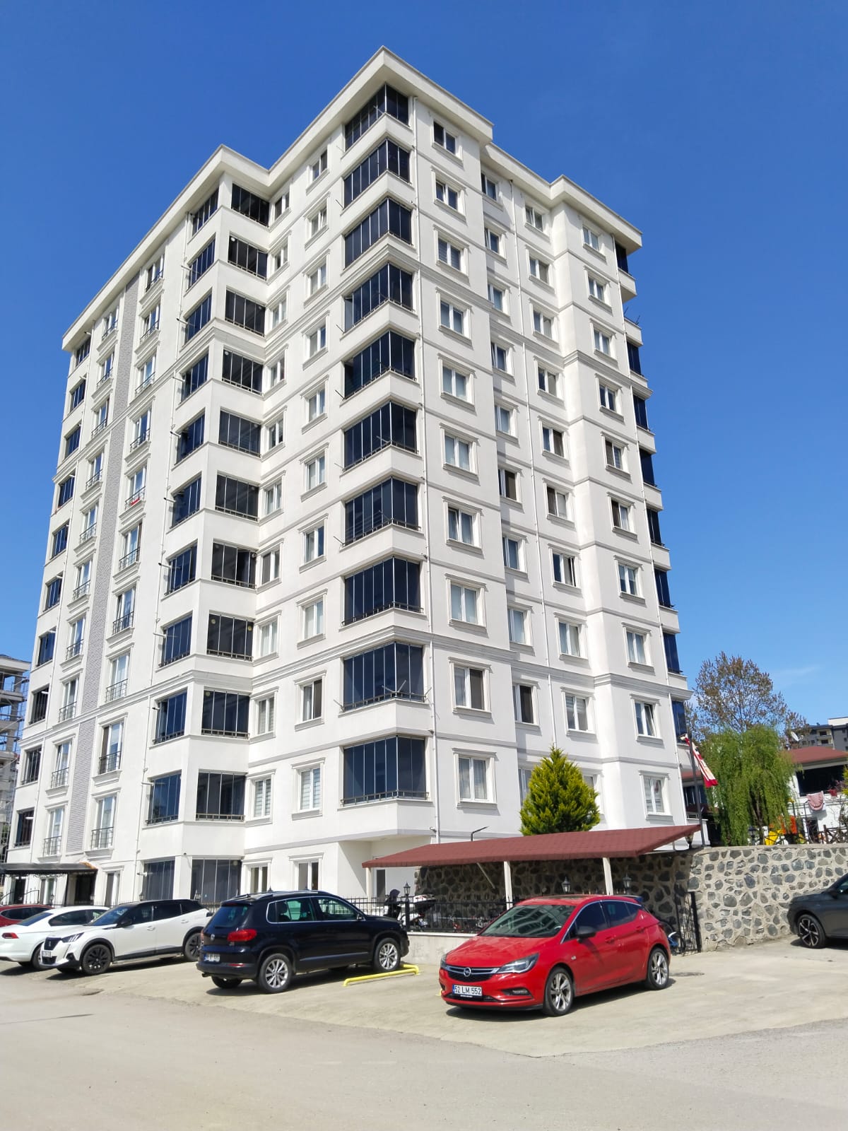 KARŞIYAKA MAH. ÖZVATAN SİTESİ 4+1 SATILIK DAİRE