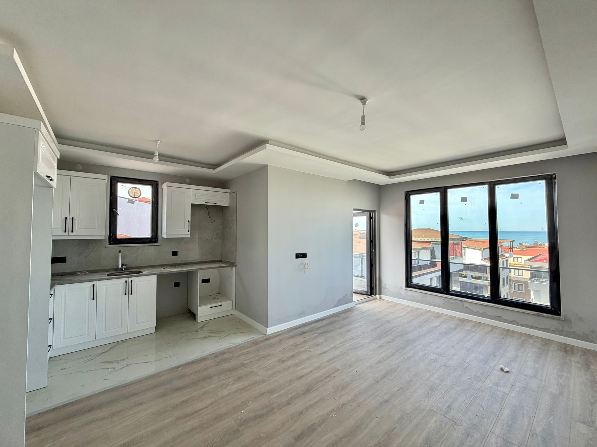 MABEL'DEN - OKULLAR BÖLGESİ DENİZ MANZARALI LÜX 2+1