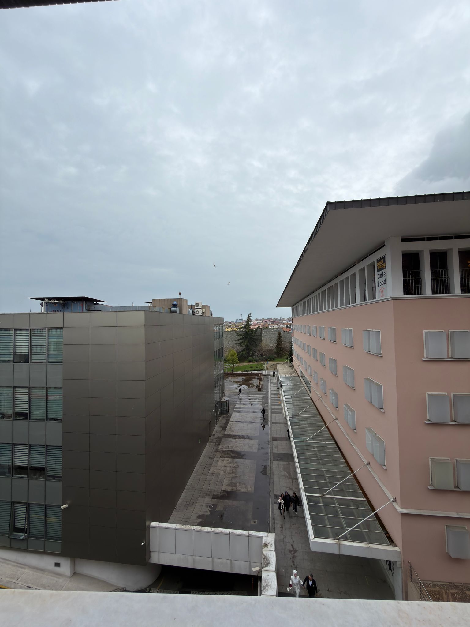 TRABZON BÜYÜKŞEHİR BELEDİYESİ YANI 3+1 KİRALIK OFİS