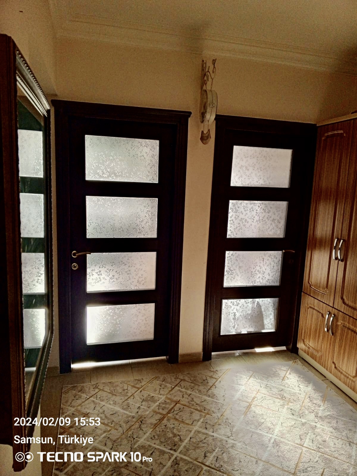 MERKEZİ KONUMDA ARA KAT OTOPARKLI 3+1 DAİRE