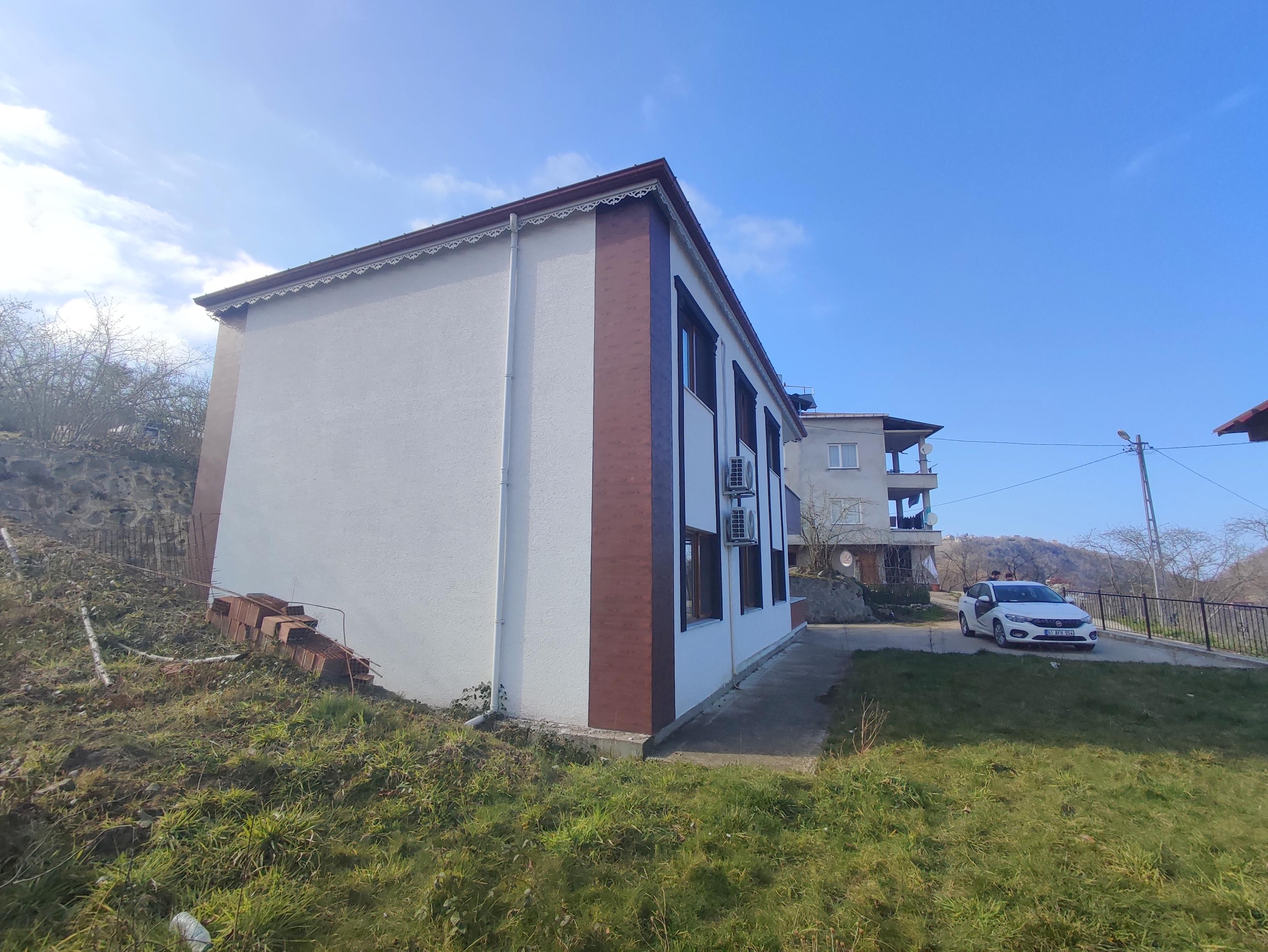 MABEL'DEN YOMRA YOKUŞLU MAH. MÜSTAKİL İKİ KATLI SATILIK EV