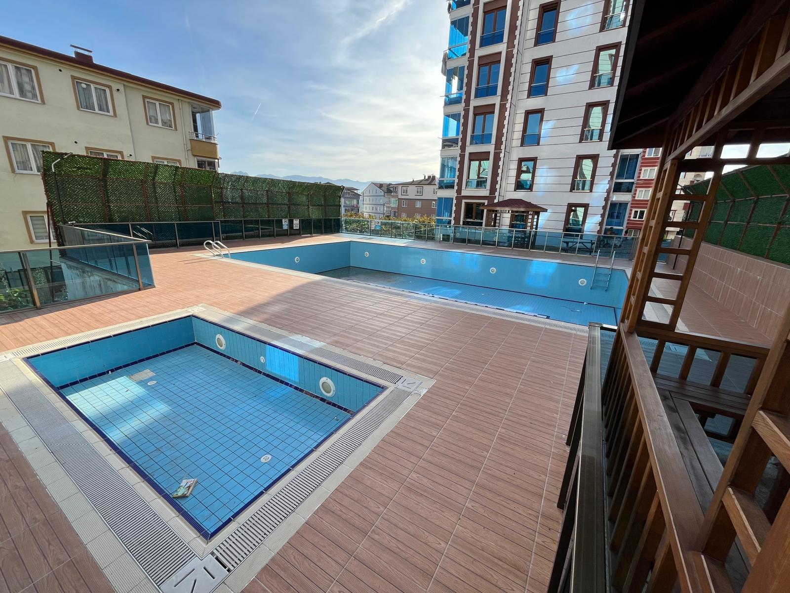 MABEL GAYRİMENKUL-ŞAHİNCİLİ M.-ÇAĞLAYAN SİTESİNDE HAVUZLU 3+1