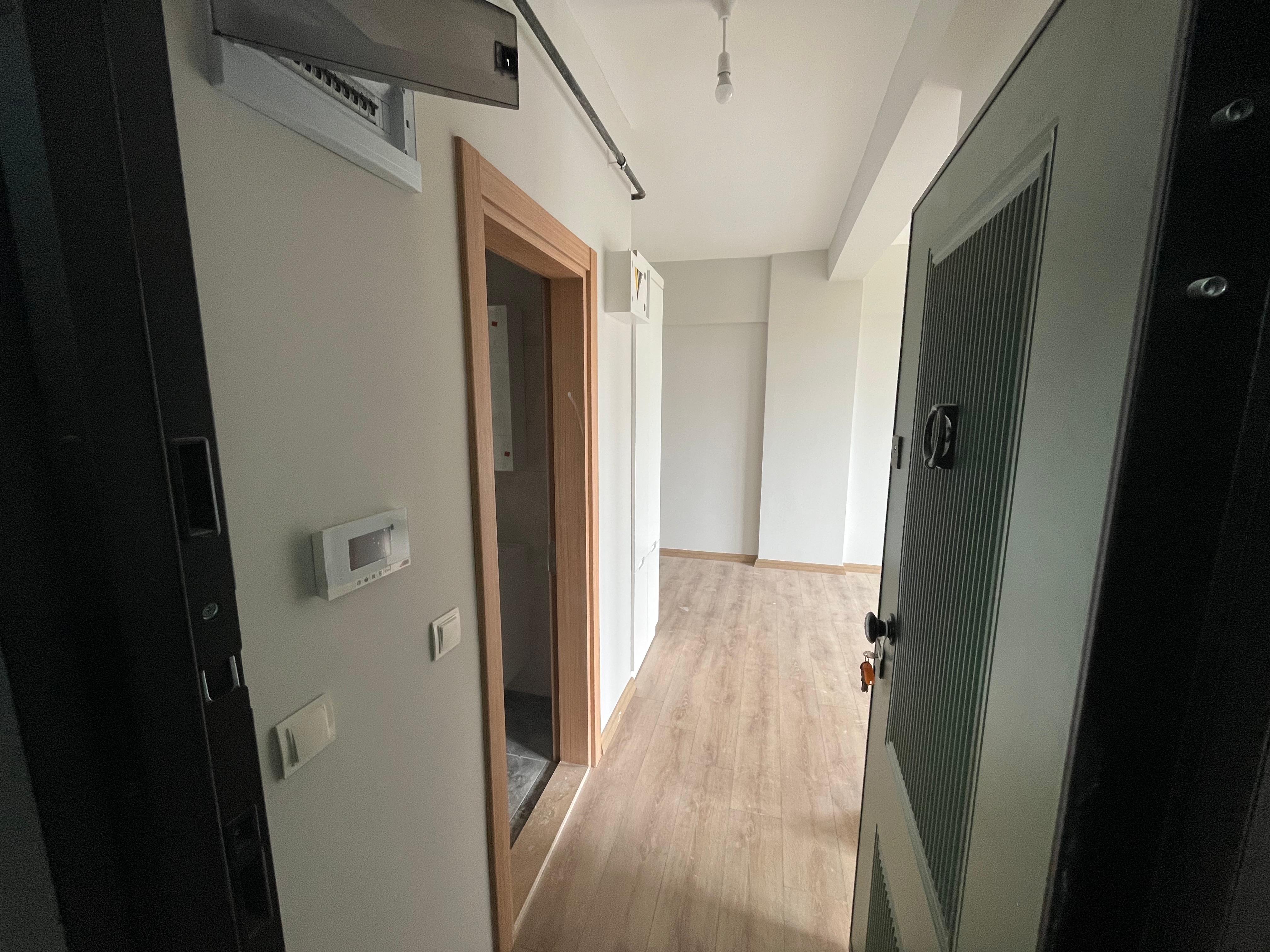 CUMHURİYET MAH. VİRAL İNŞAAT ANA BULVAR ÜZERİ 1+1