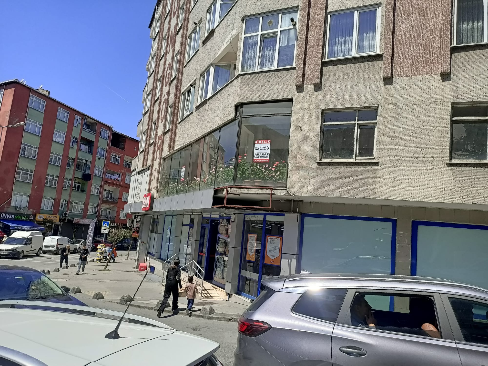 KAZIM KARABEKİRDE KÖŞE BAŞI DÜKKAN