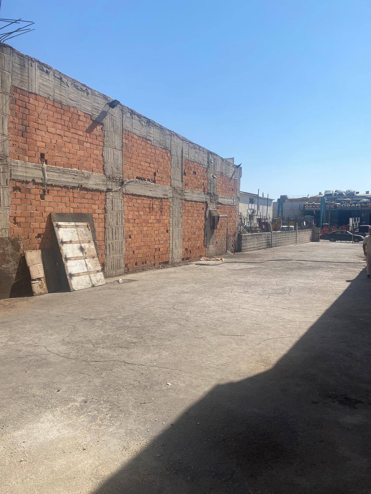 ZAFER SANAYİSİN DE ELEKTİRİĞİ VE SUYU MEVCUT TİCARİ ARSA