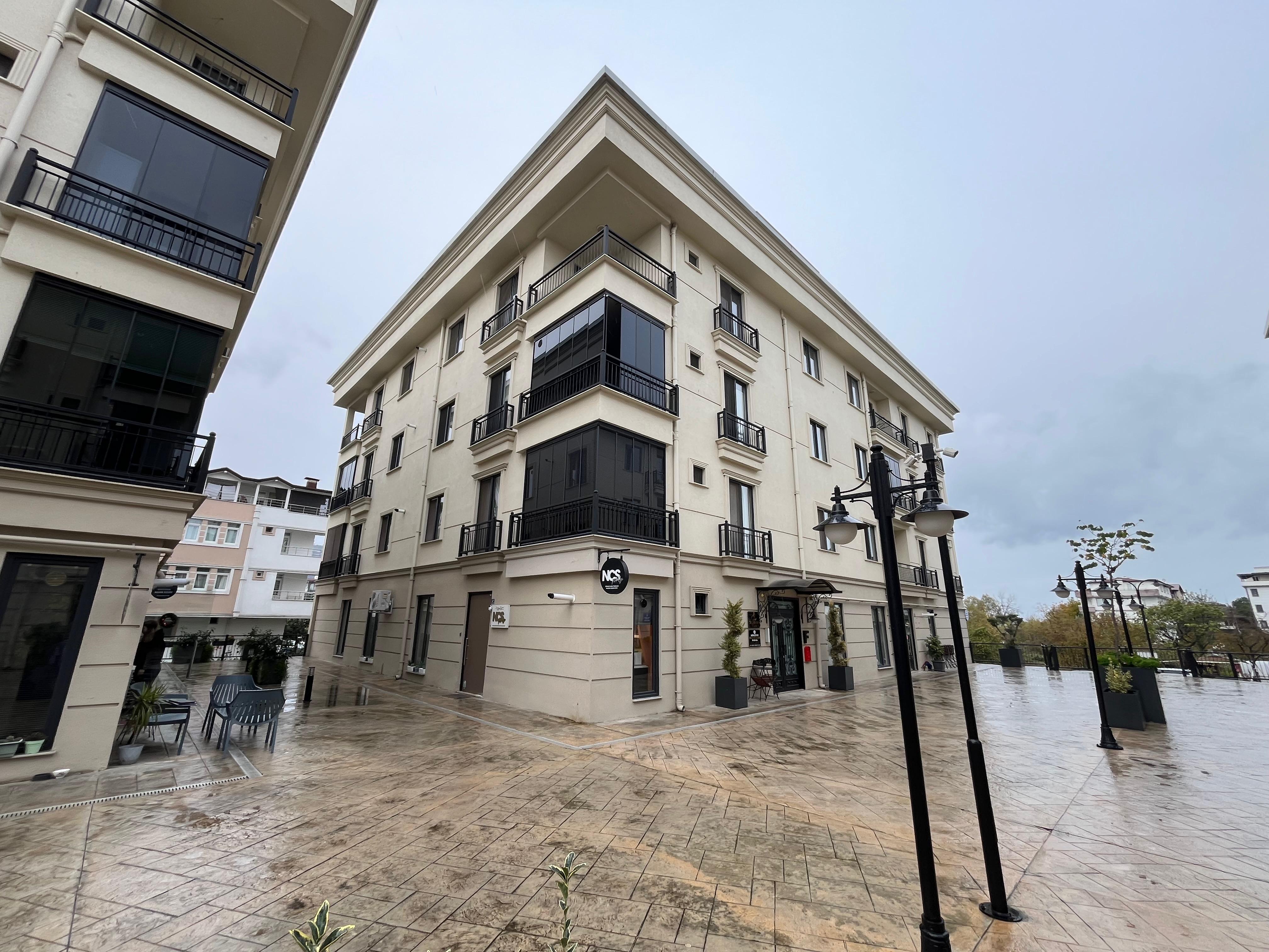 AKYAZI MAHALL DEVREN KİRALIK LÜKS İŞYERİ