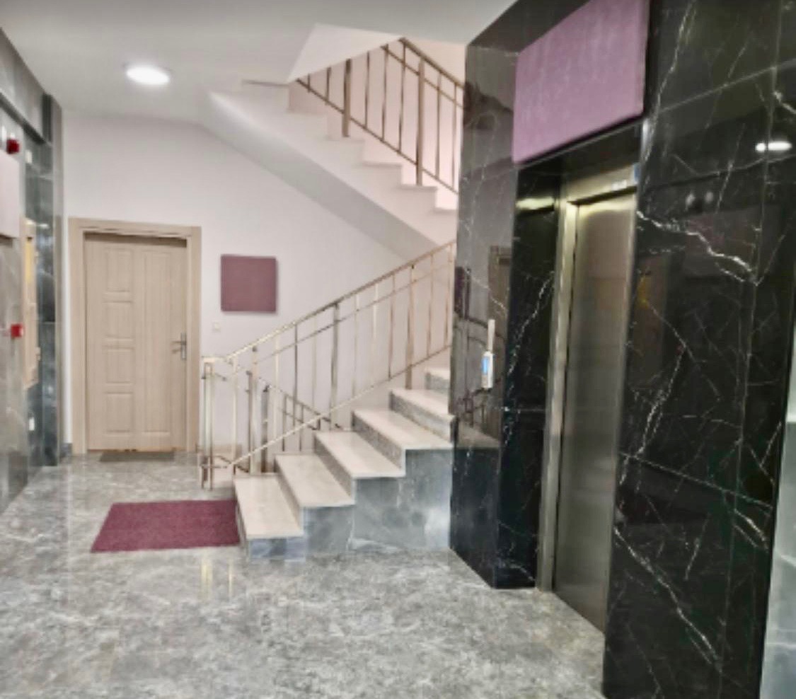 GENİŞ 1+1 ARA KAT KİRALIK DAİRE