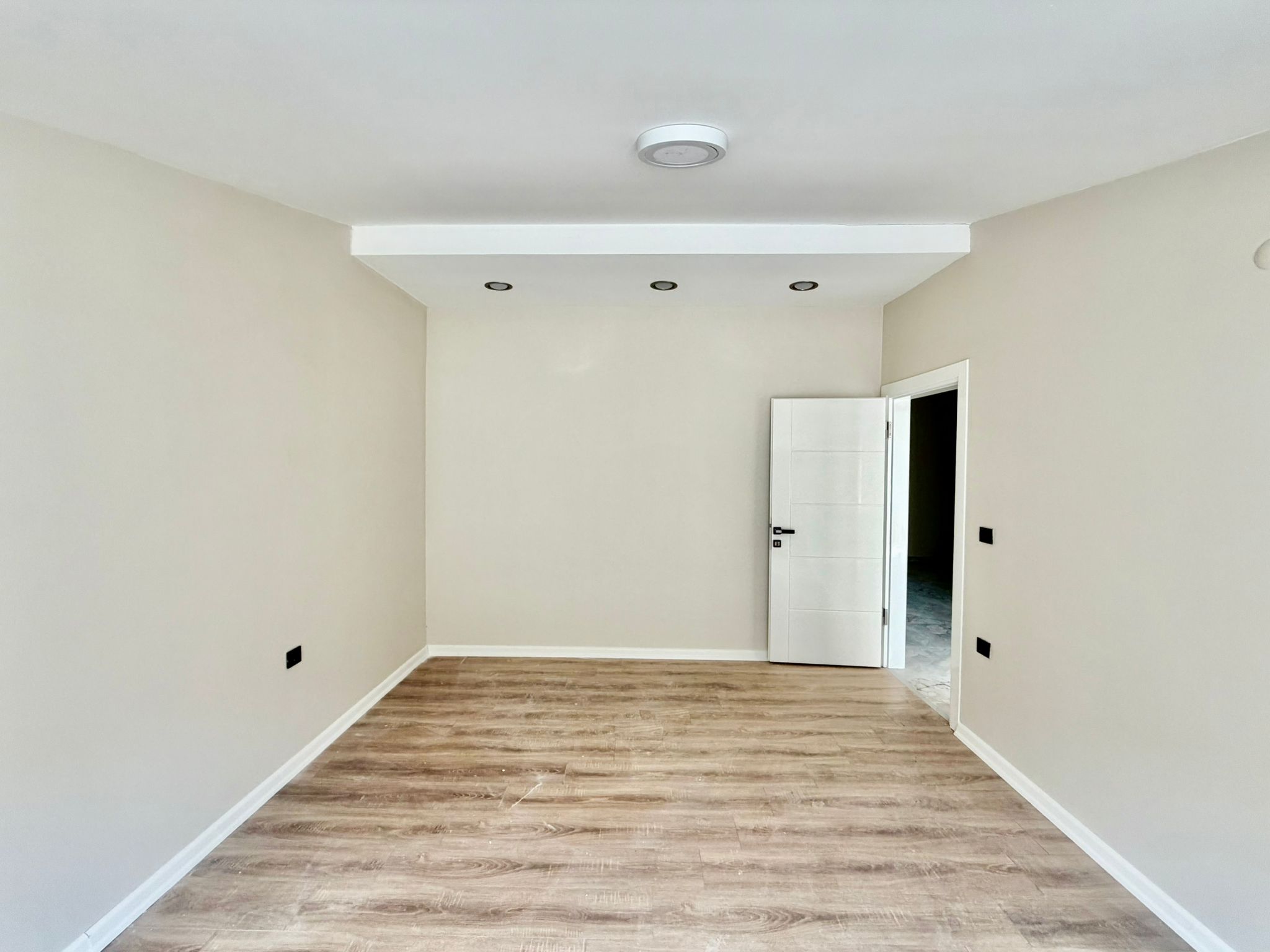DENİZE VE SAHİLE 50M ÇİFT GİRİŞ CAM BALKON KOMBİ DAHİL DUBLEX