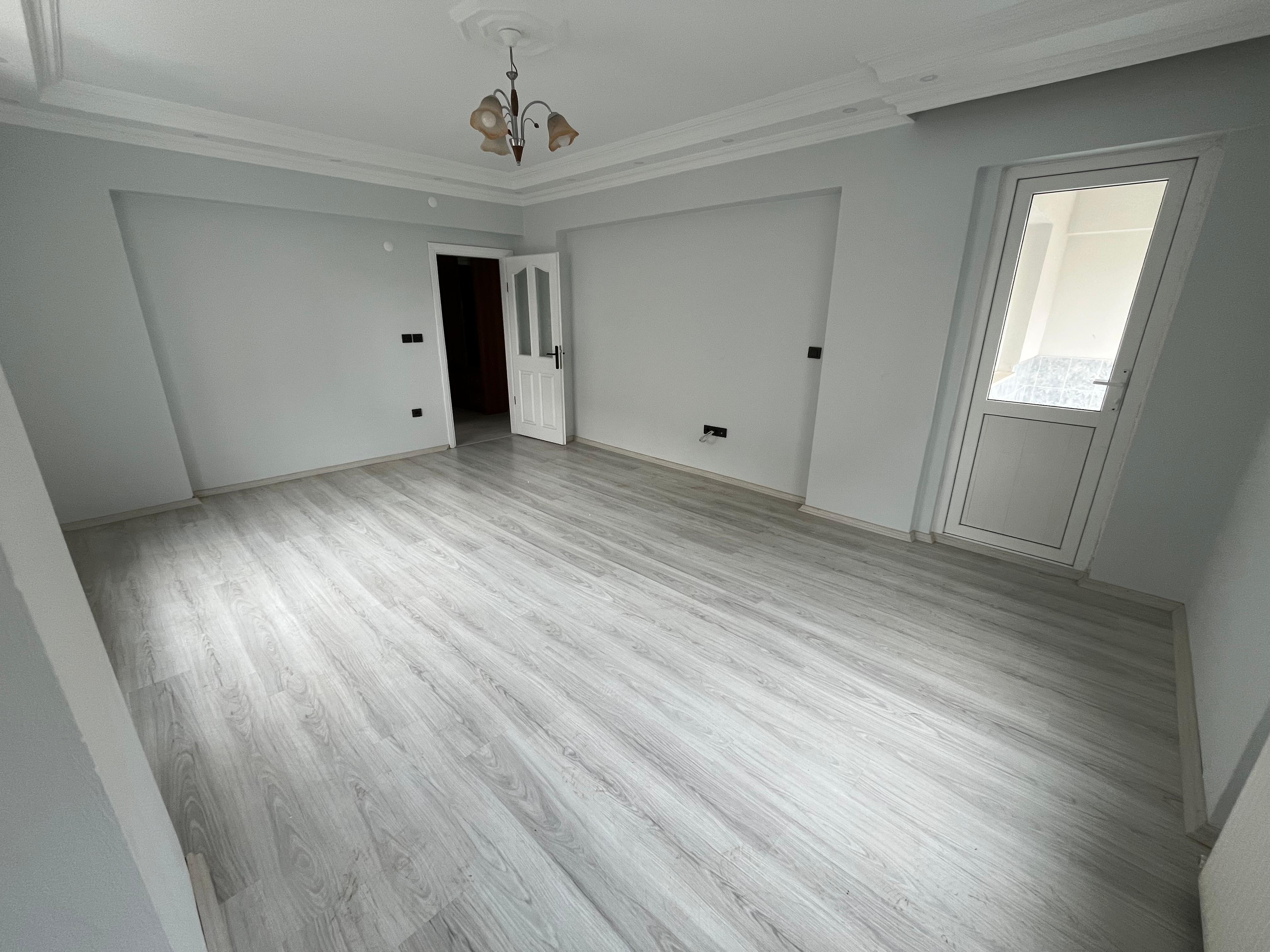 YENİ MAHALLE MEHMET AKİF ERSOY OKULU YANI KİRALIK 3+1