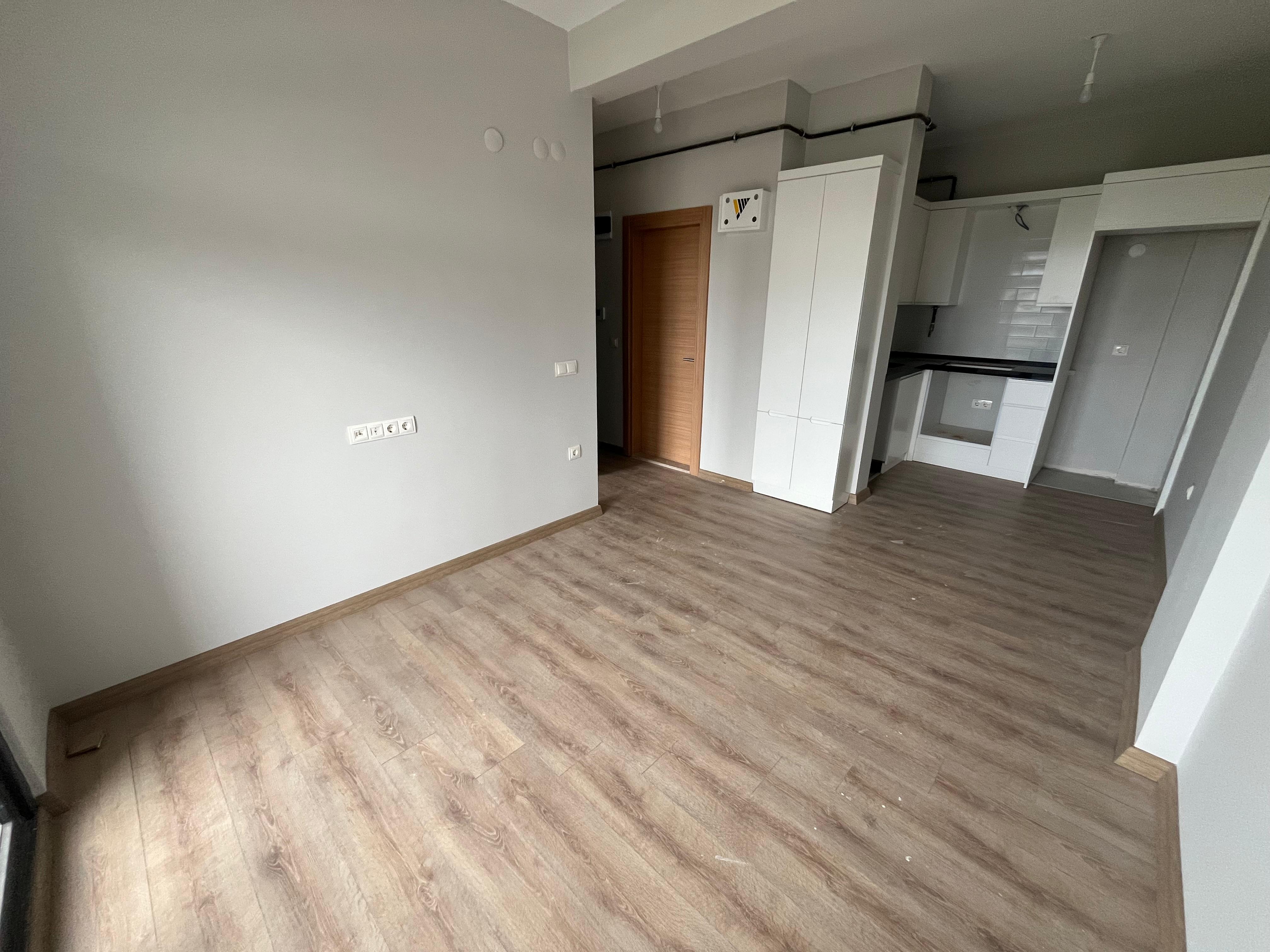 CUMHURİYET MAH. VİRAL İNŞAAT ANA BULVAR ÜZERİ 1+1