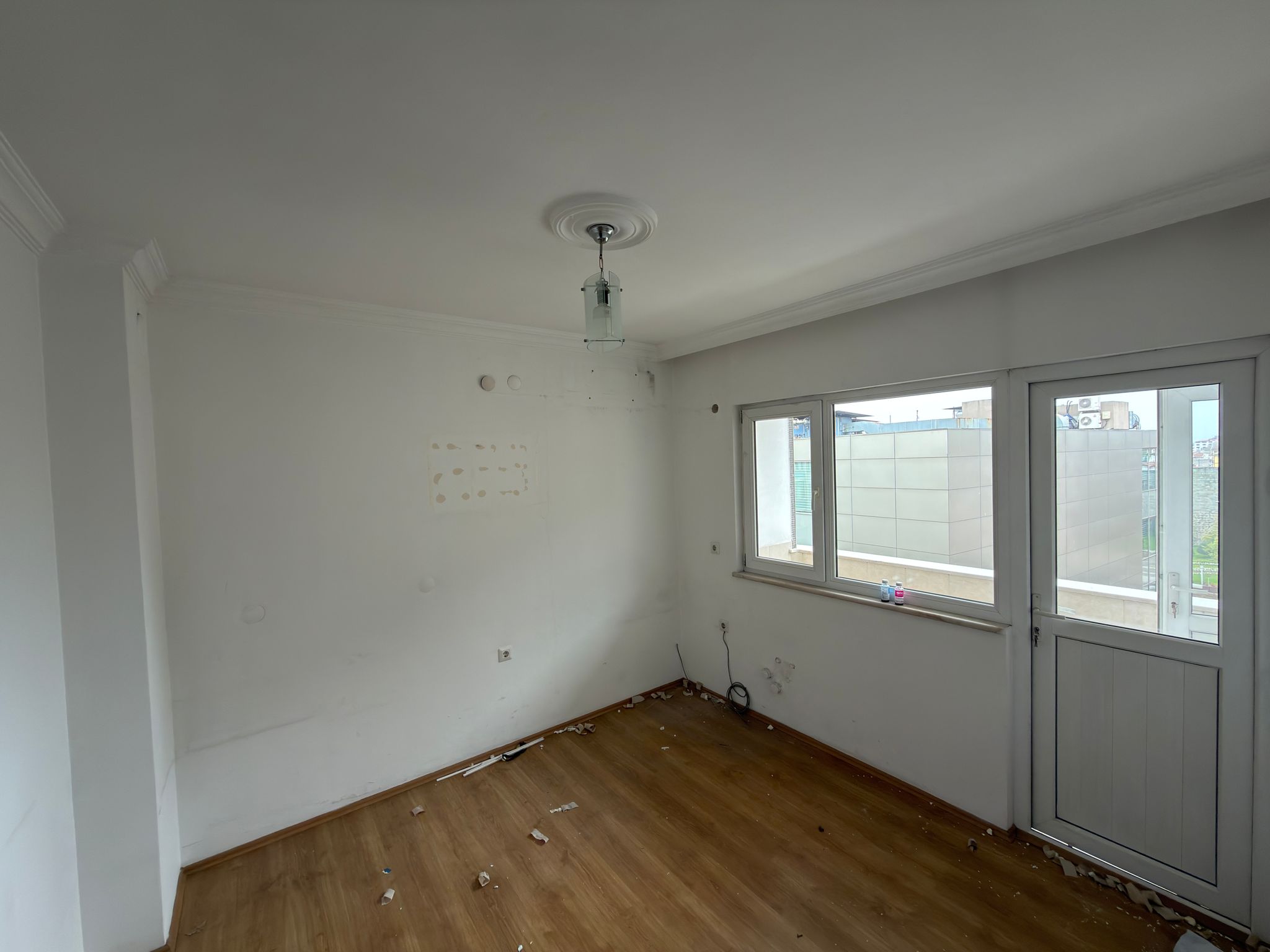 TRABZON BÜYÜKŞEHİR BELEDİYESİ YANI 3+1 KİRALIK OFİS