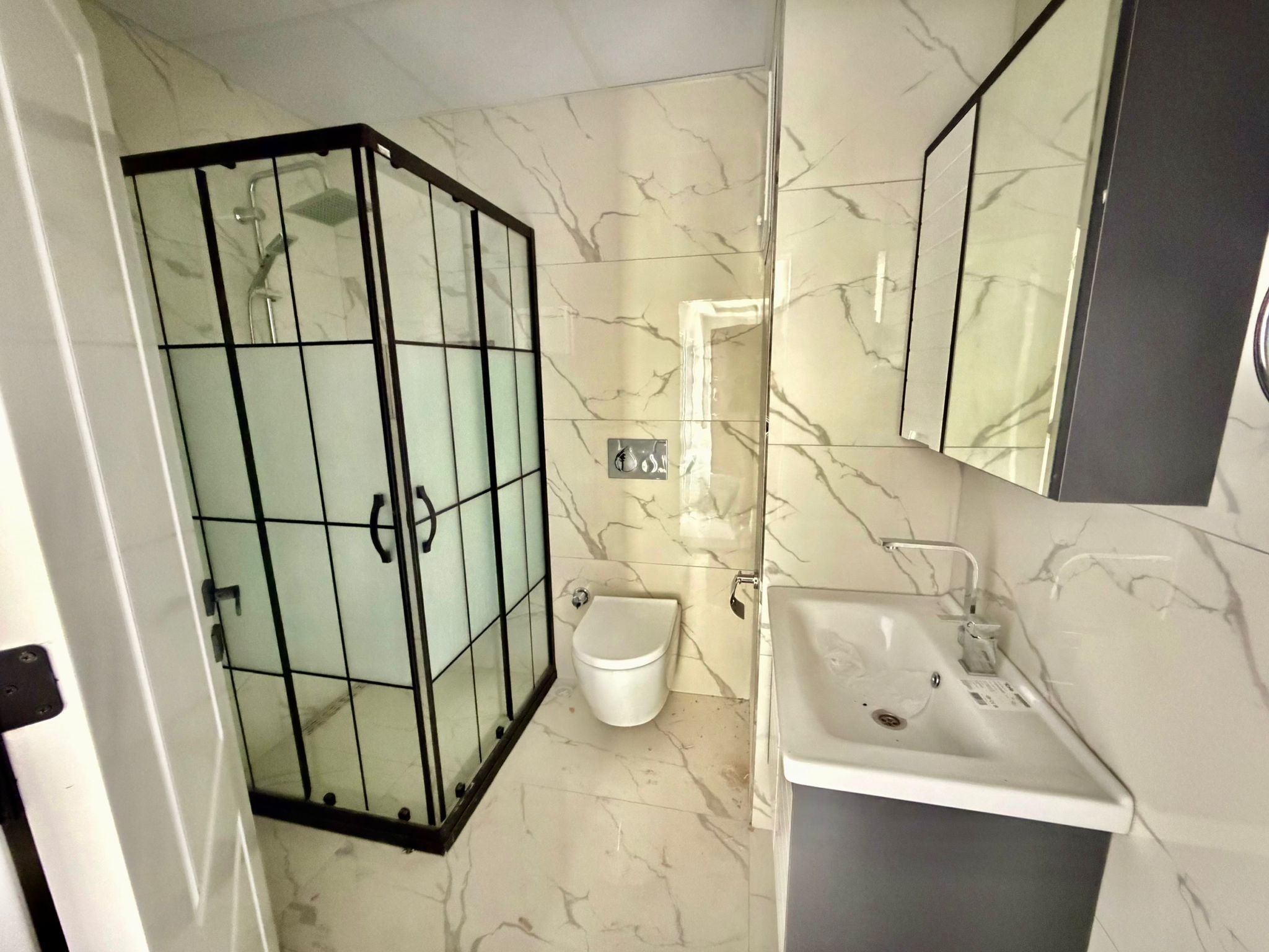 MABEL'DEN - OKULLAR BÖLGESİ DENİZ MANZARALI LÜX 2+1