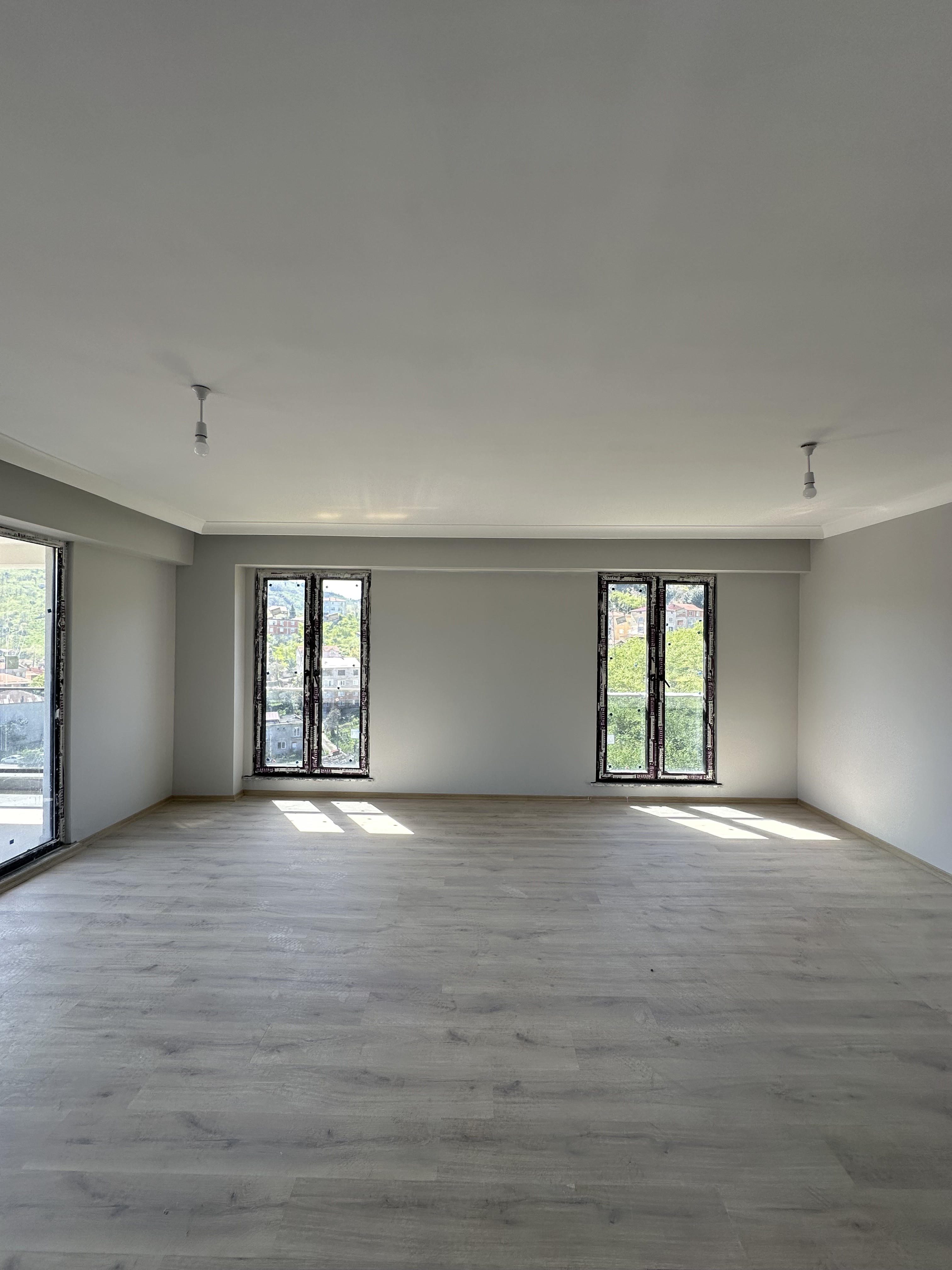 STADİUM CADDE EVLERİ A BLOK D.17 3+1 KİRALIK