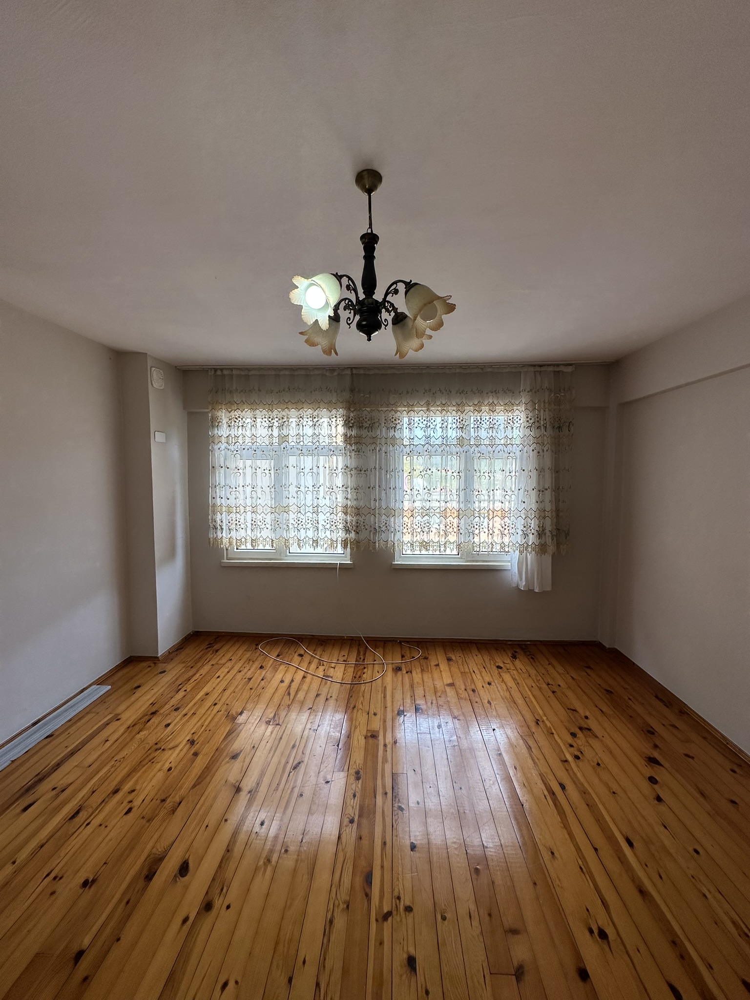 KÜÇÜKKÖY KİRALIK SOBALI 2+1