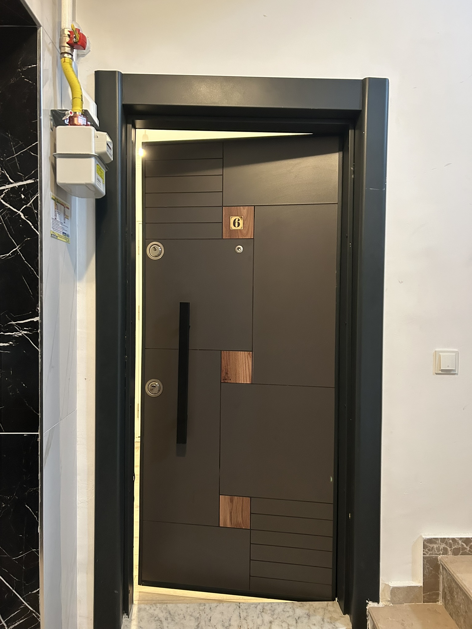 Gaziler Mahallesi Cami karşısı kiralık 2+1