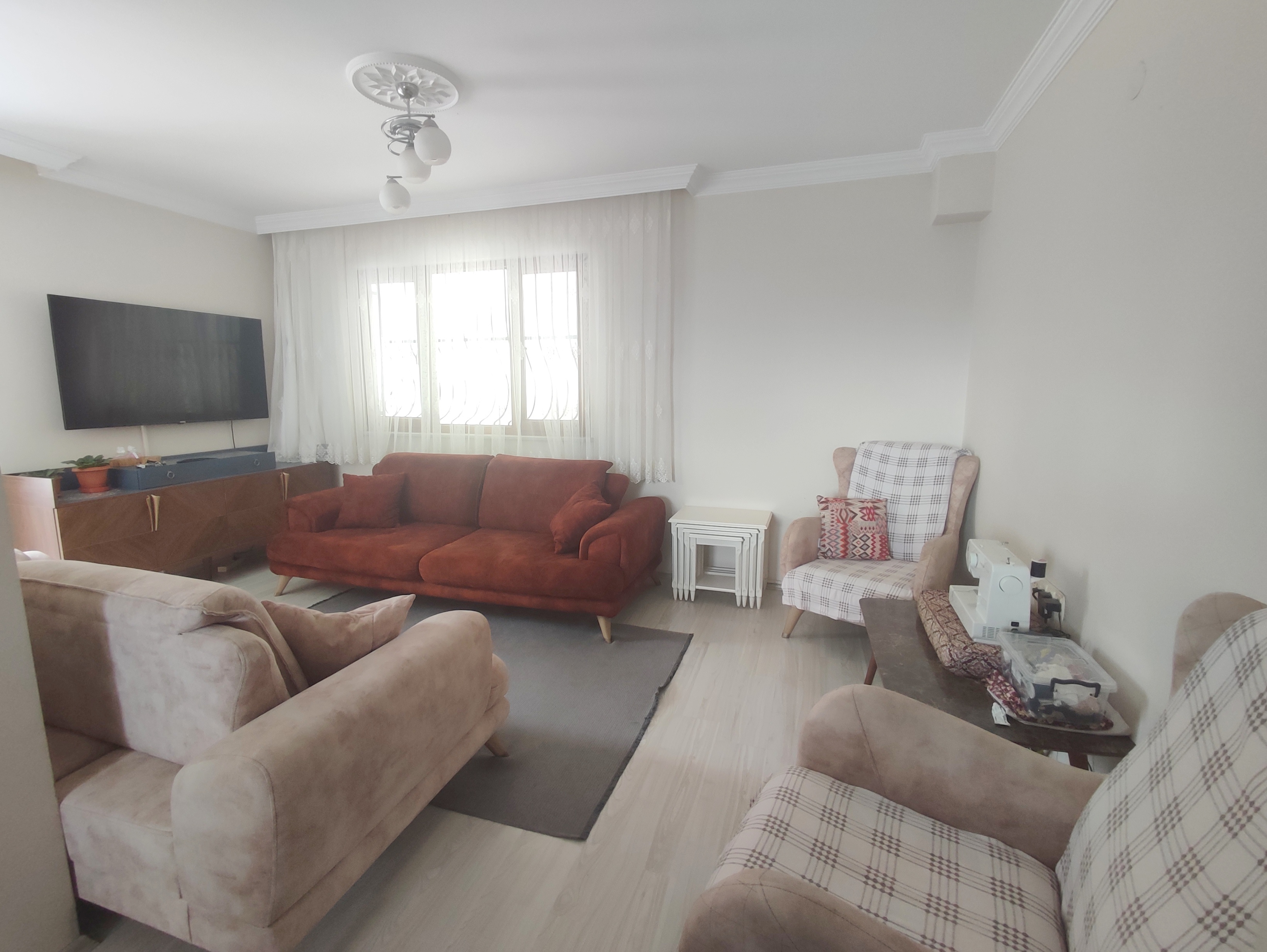 AKÇAABAT YAYLACIK MAH. MERKEZİ KONUMDA SATILIK DAİRE