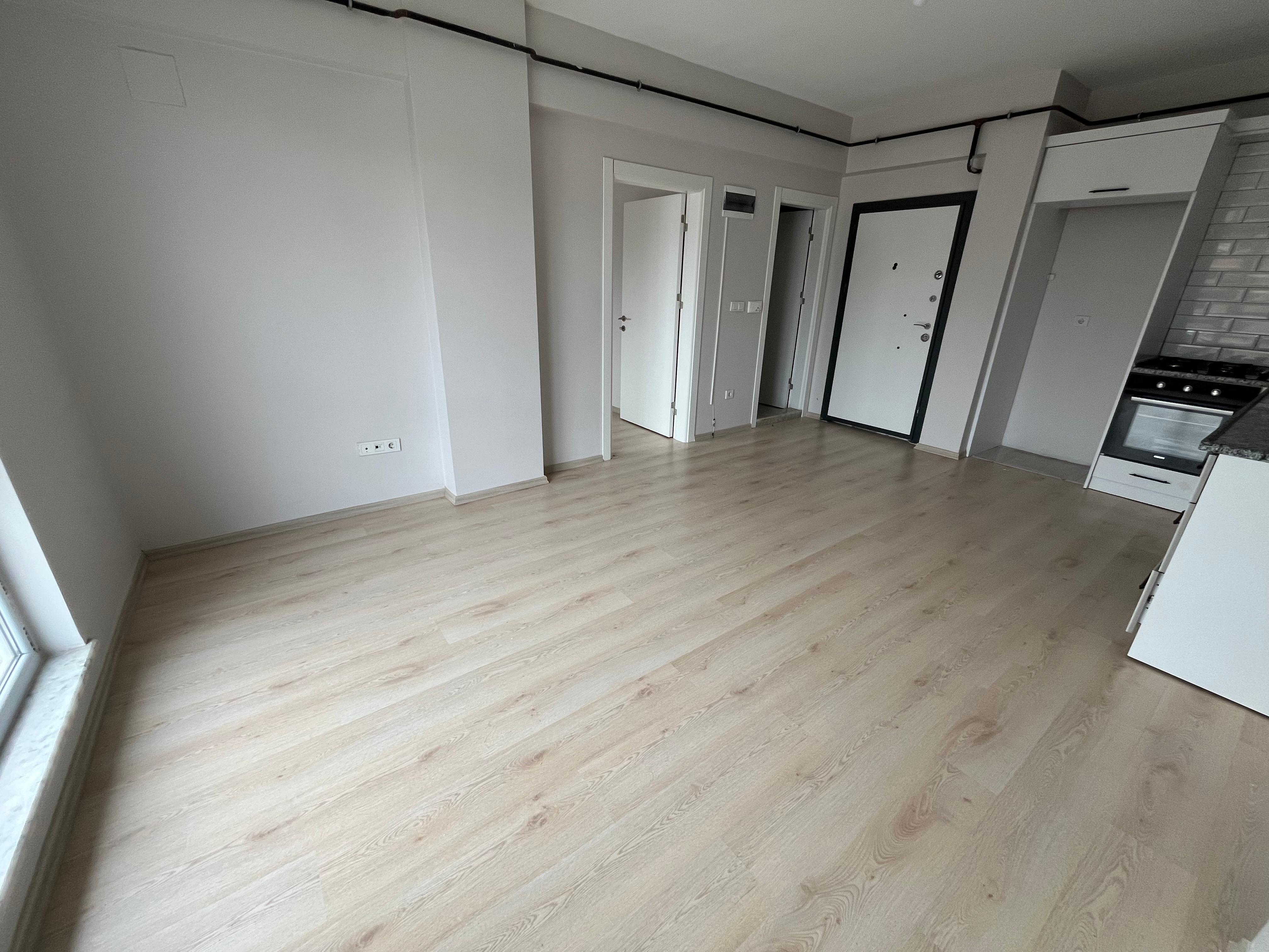 CUMHURİYET MAHALLESİ E-BEBEK KARŞISI SATILIK 1+1 DAİRE