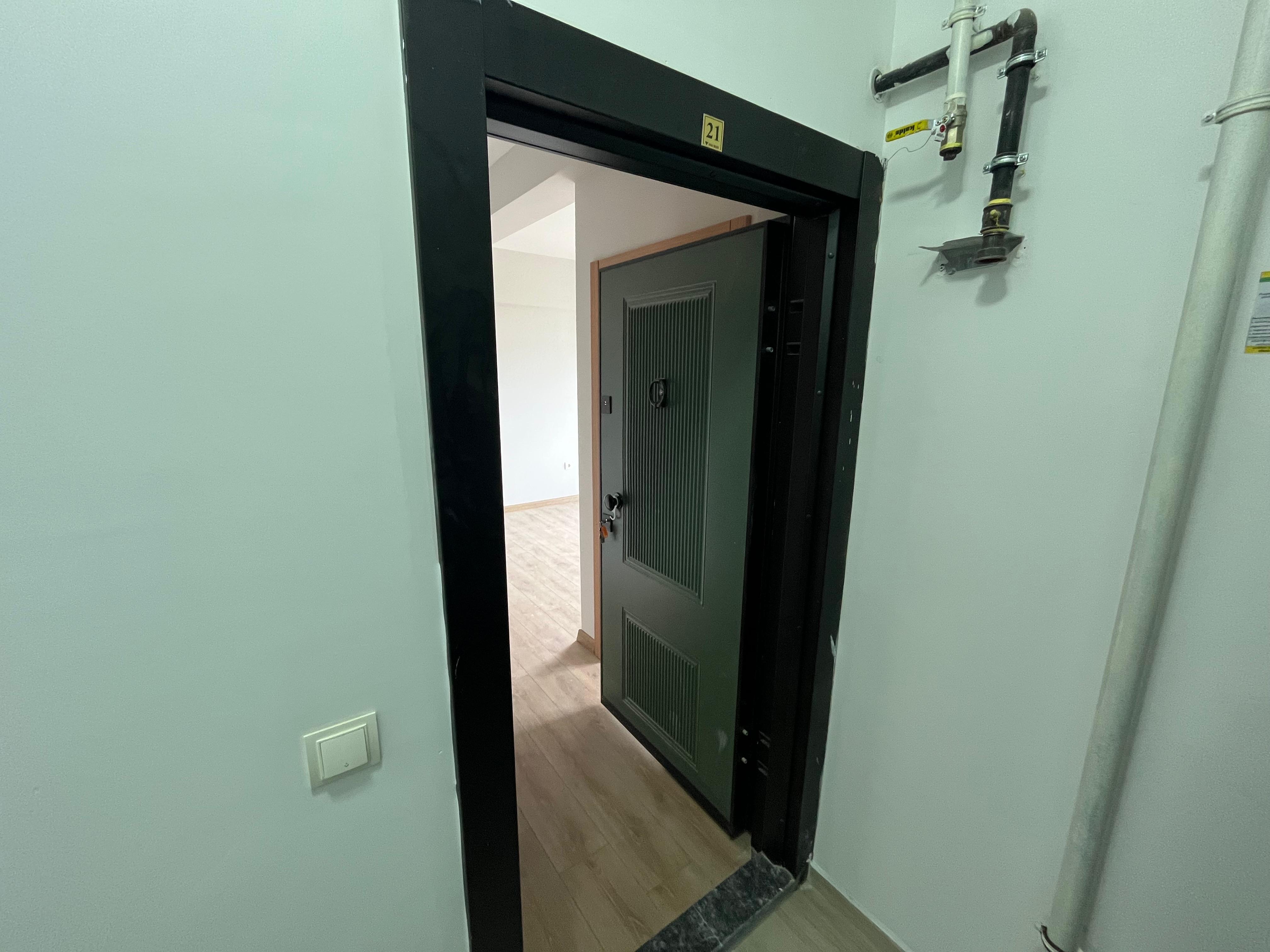 CUMHURİYET MAH. VİRAL İNŞAAT ANA BULVAR ÜZERİ 1+1