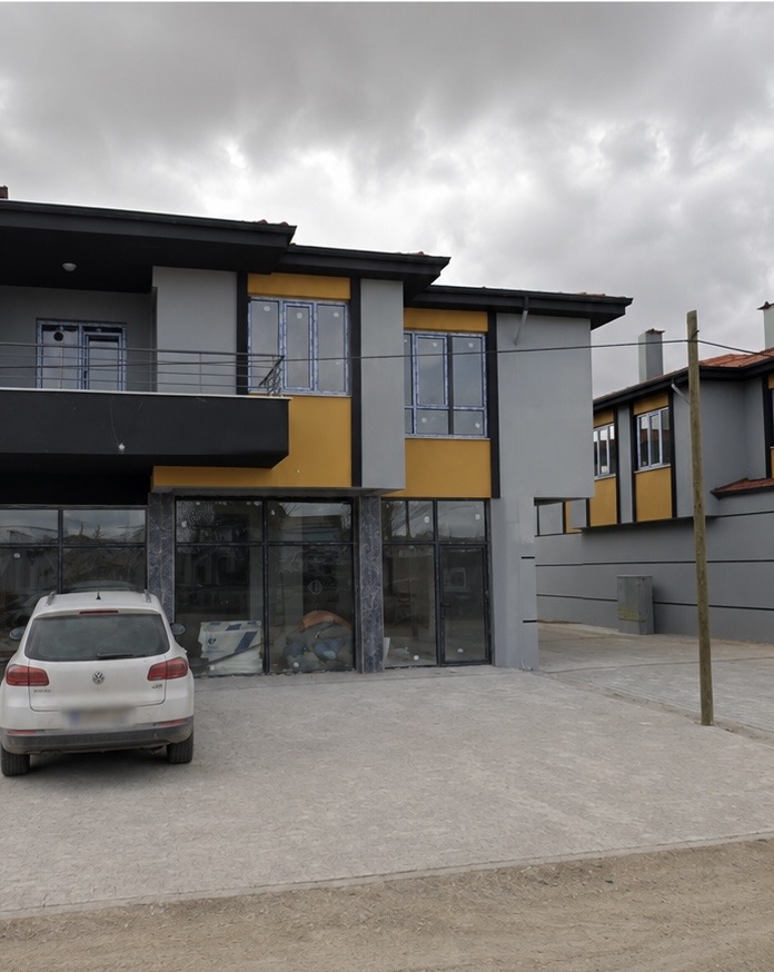 MADEL’DEN GENİŞ CADDE ÜZERİ KİRALIK KÖŞE DÜKKAN