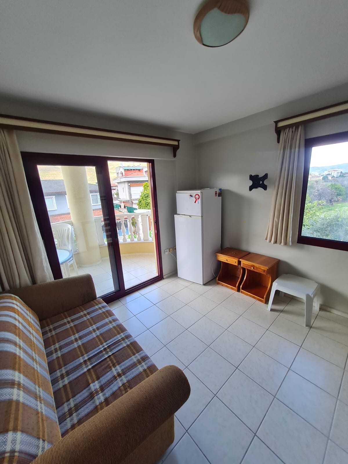 Marmaris İçmeler'de eşyalı bayana kiralık 1+1 daire