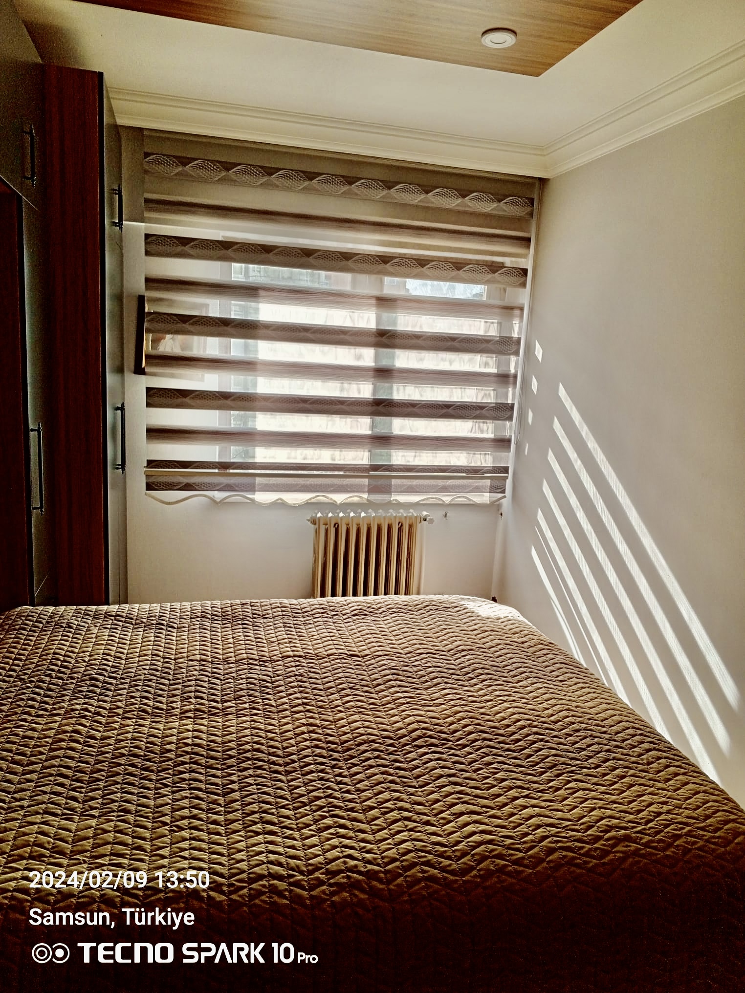 MERKEZİ KONUMDA ARA KAT OTOPARKLI 3+1 DAİRE