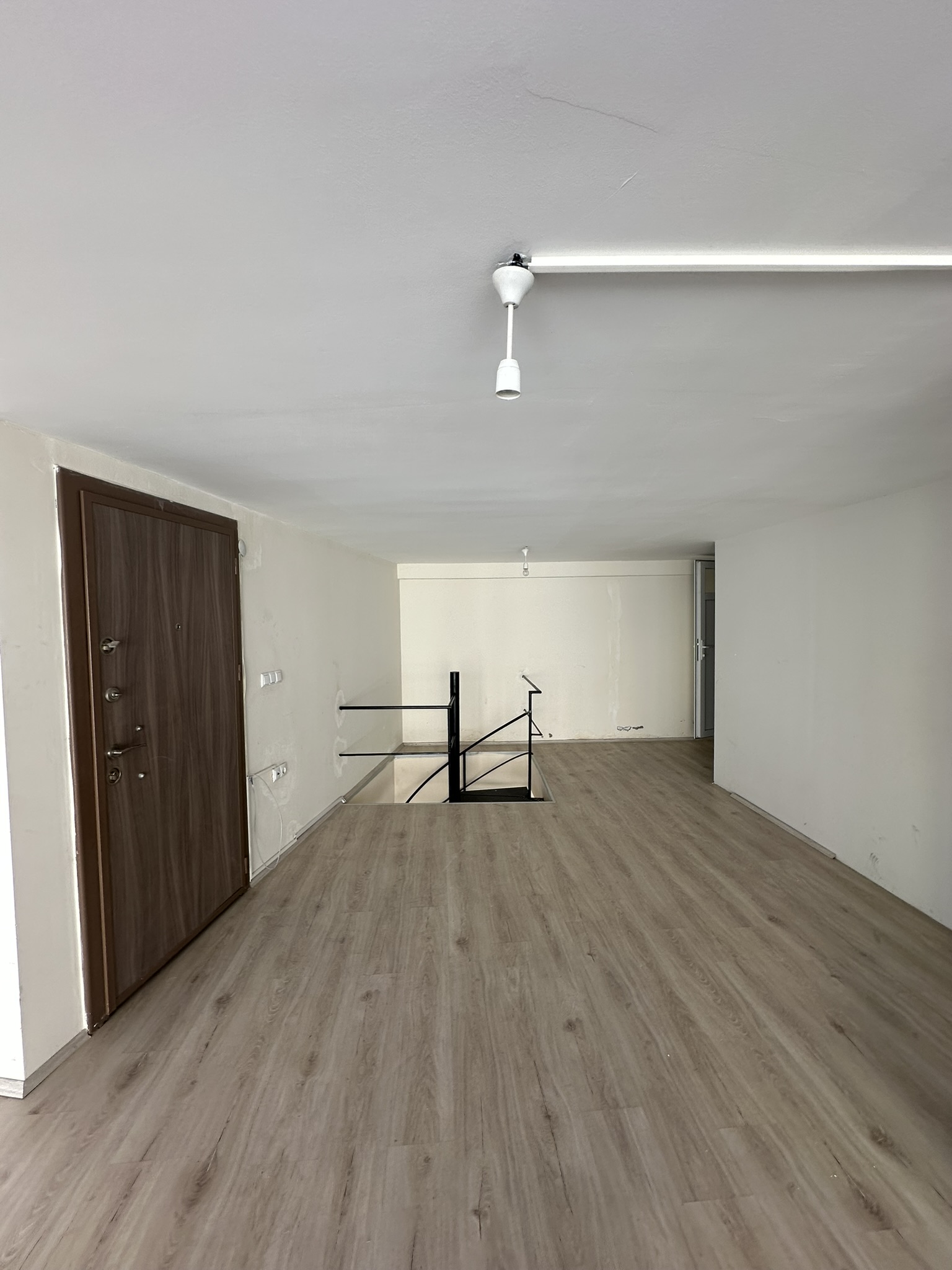 G-CİTY ARKASI DÜKKAN