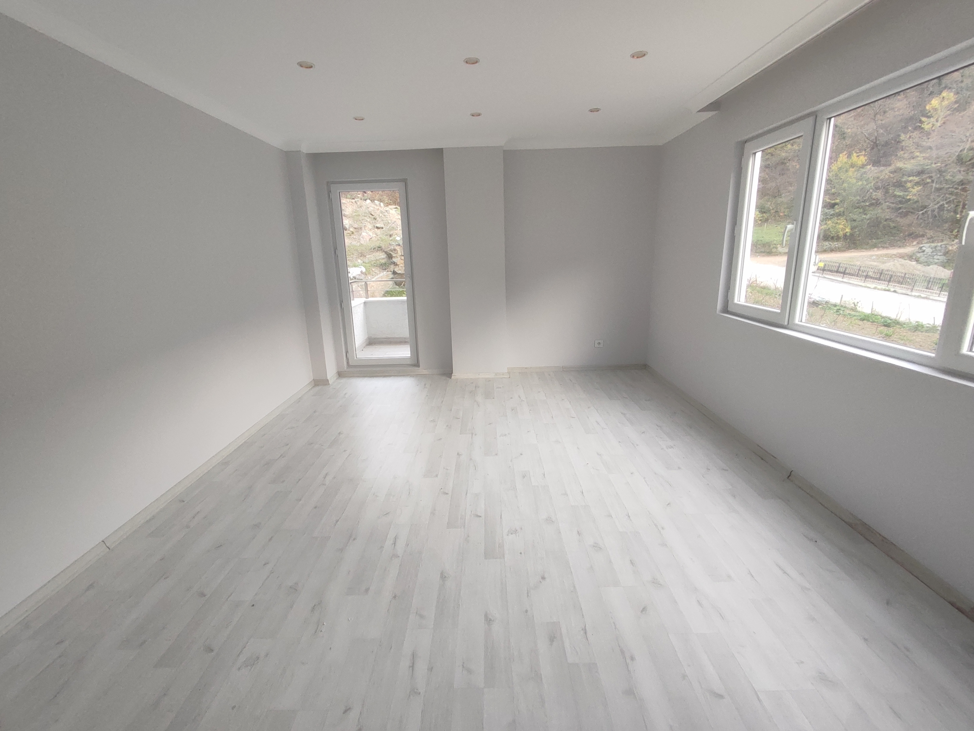 MABEL GAYRİMENKUL MAÇKA FATİH MAH. 2+1 GENİŞ KİRALIK DAİRE