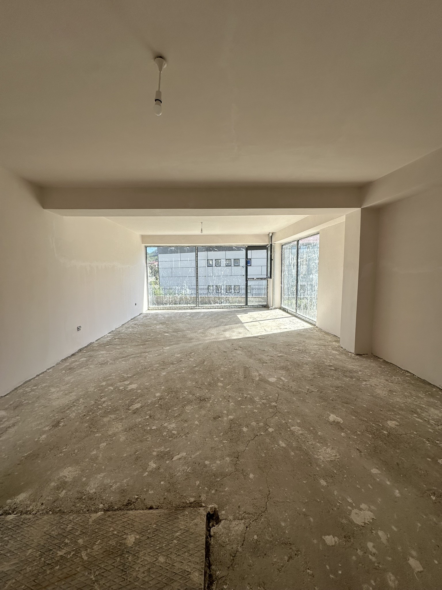 STADİUM CADDE EVLERİ DÜKKAN 4 NUMARA