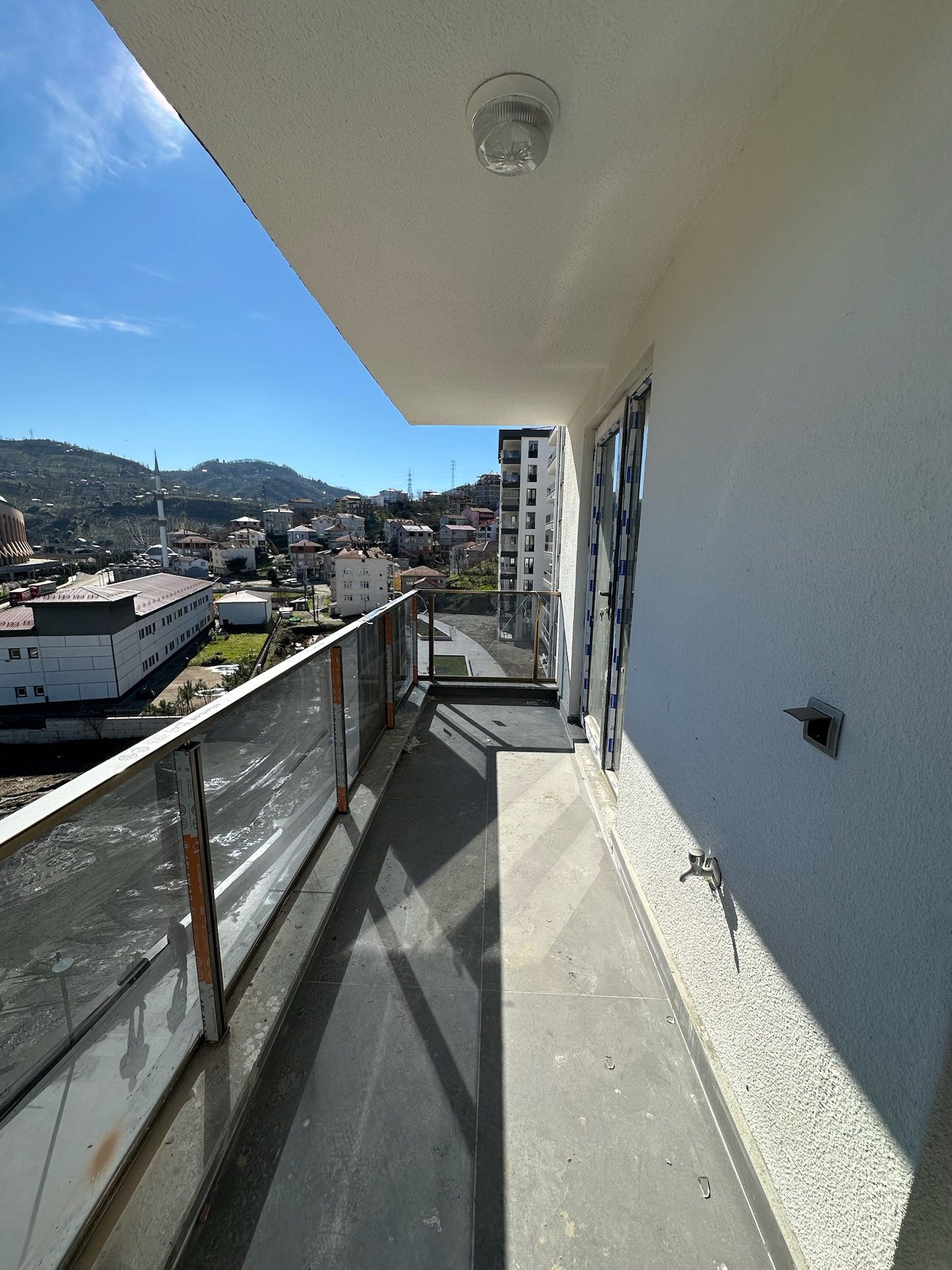 MABEL'DEN AKSU STADIUM CADDE EVLERİNDE GENİŞ FERAH DAİRE