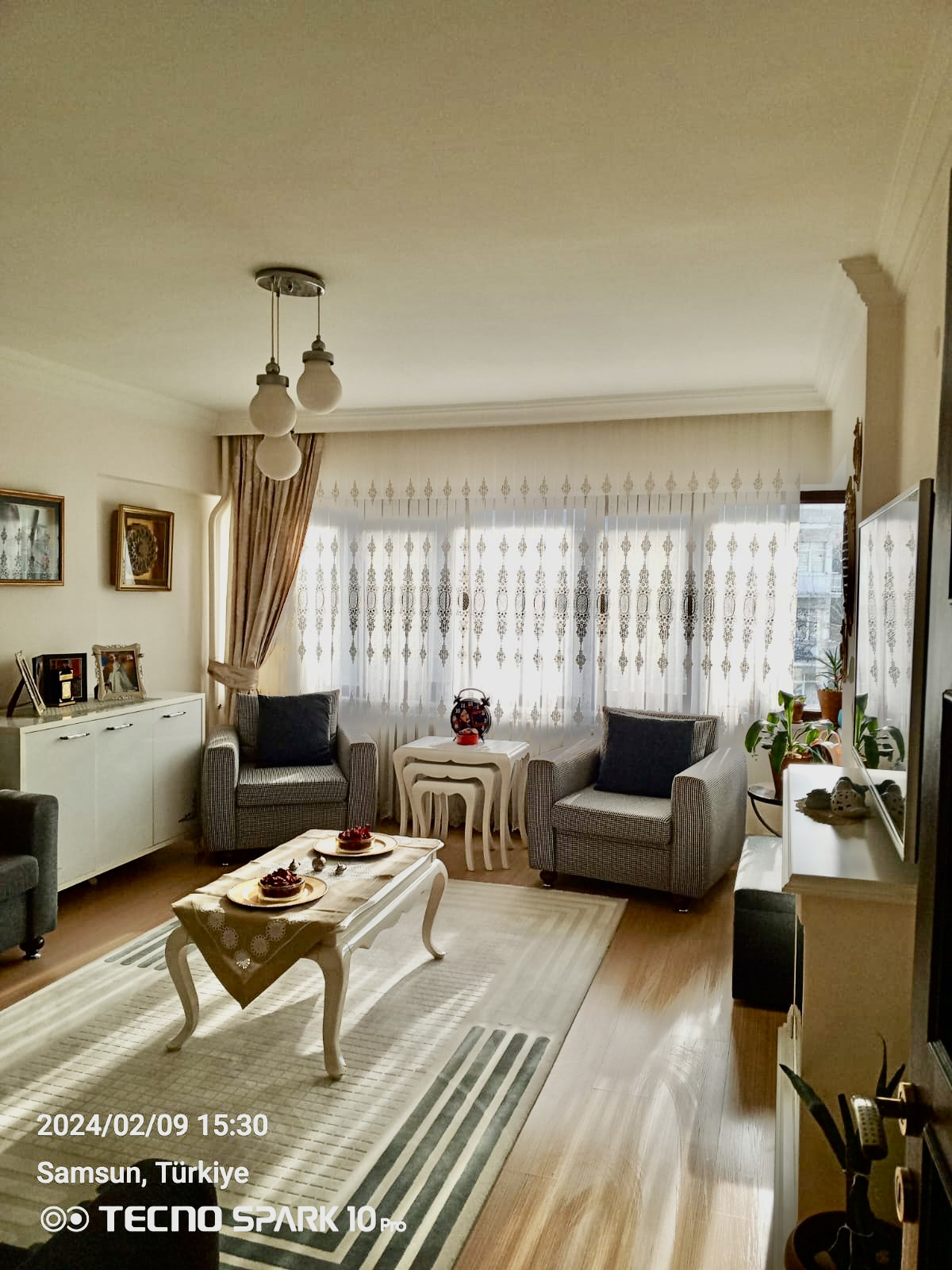 MERKEZİ KONUMDA ARA KAT OTOPARKLI 3+1 DAİRE