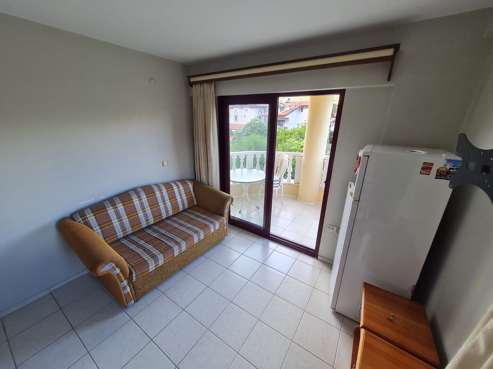 Marmaris İçmeler'de eşyalı bayana kiralık 1+1 daire