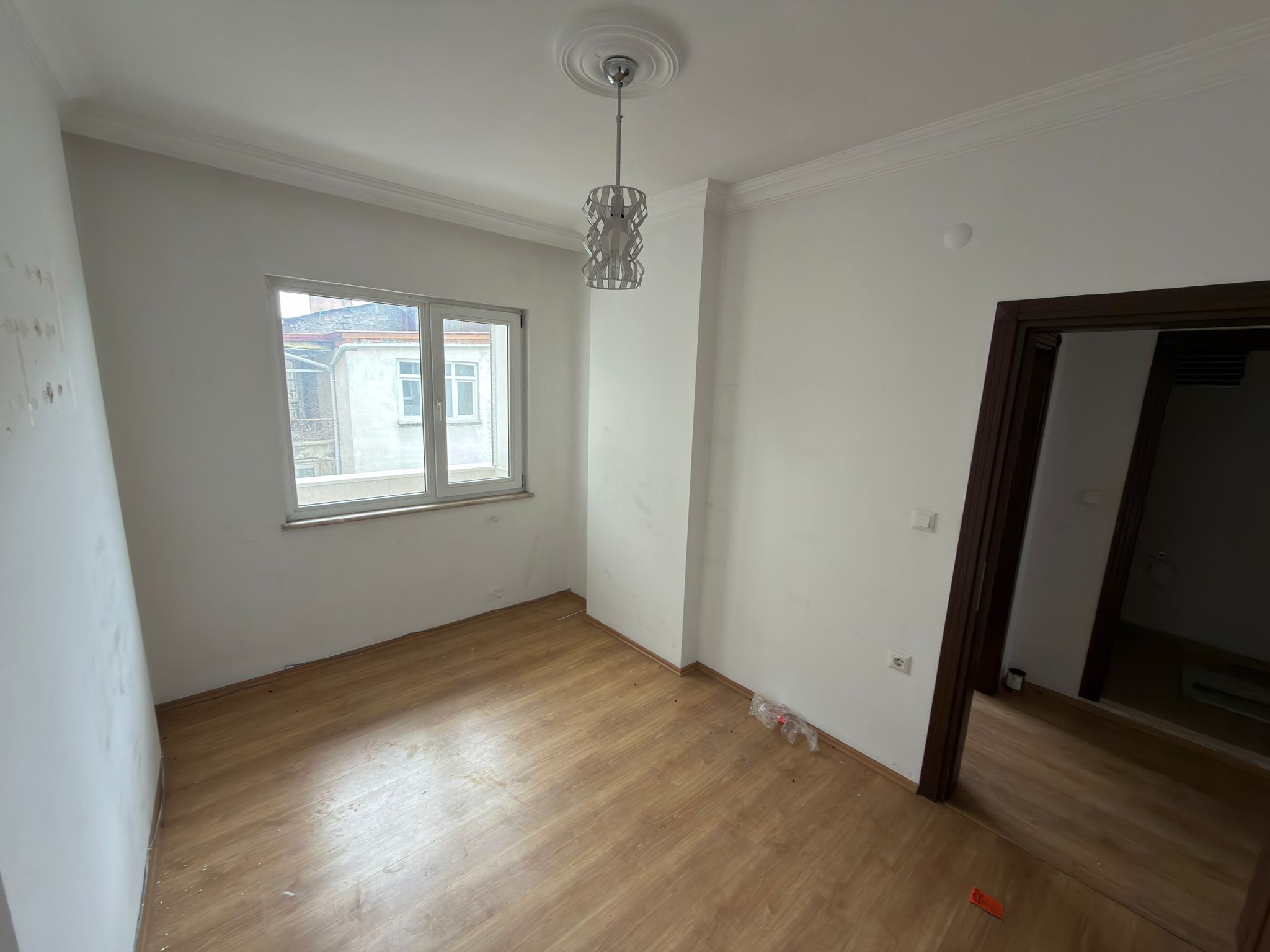 TRABZON BÜYÜKŞEHİR BELEDİYESİ YANI 3+1 KİRALIK OFİS