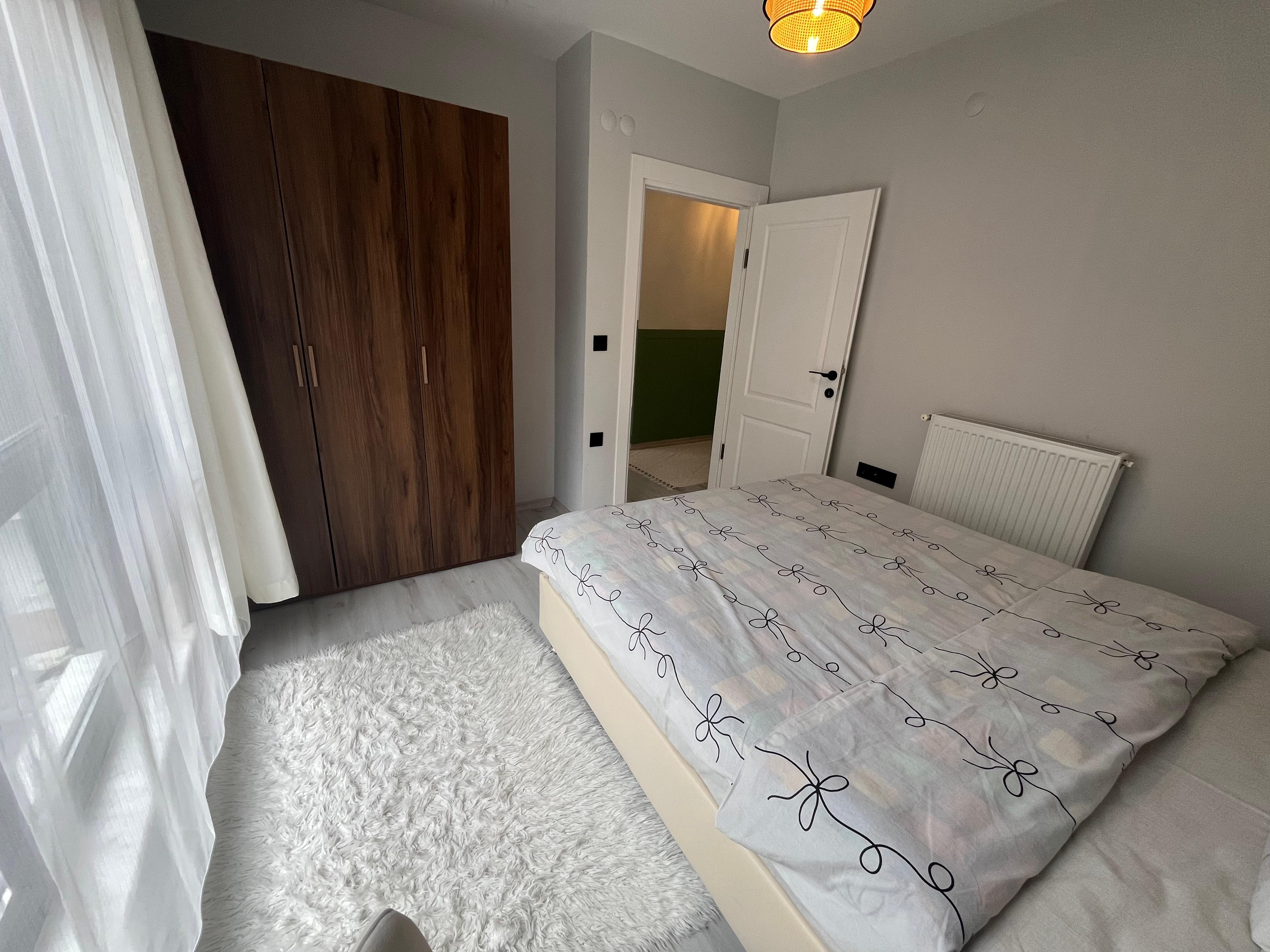 CUMHURİYET MAH. SAHİL TARAFI TOPUZOĞLU EYLÜL APARTMANI EŞYALI KİRALIK 1+1