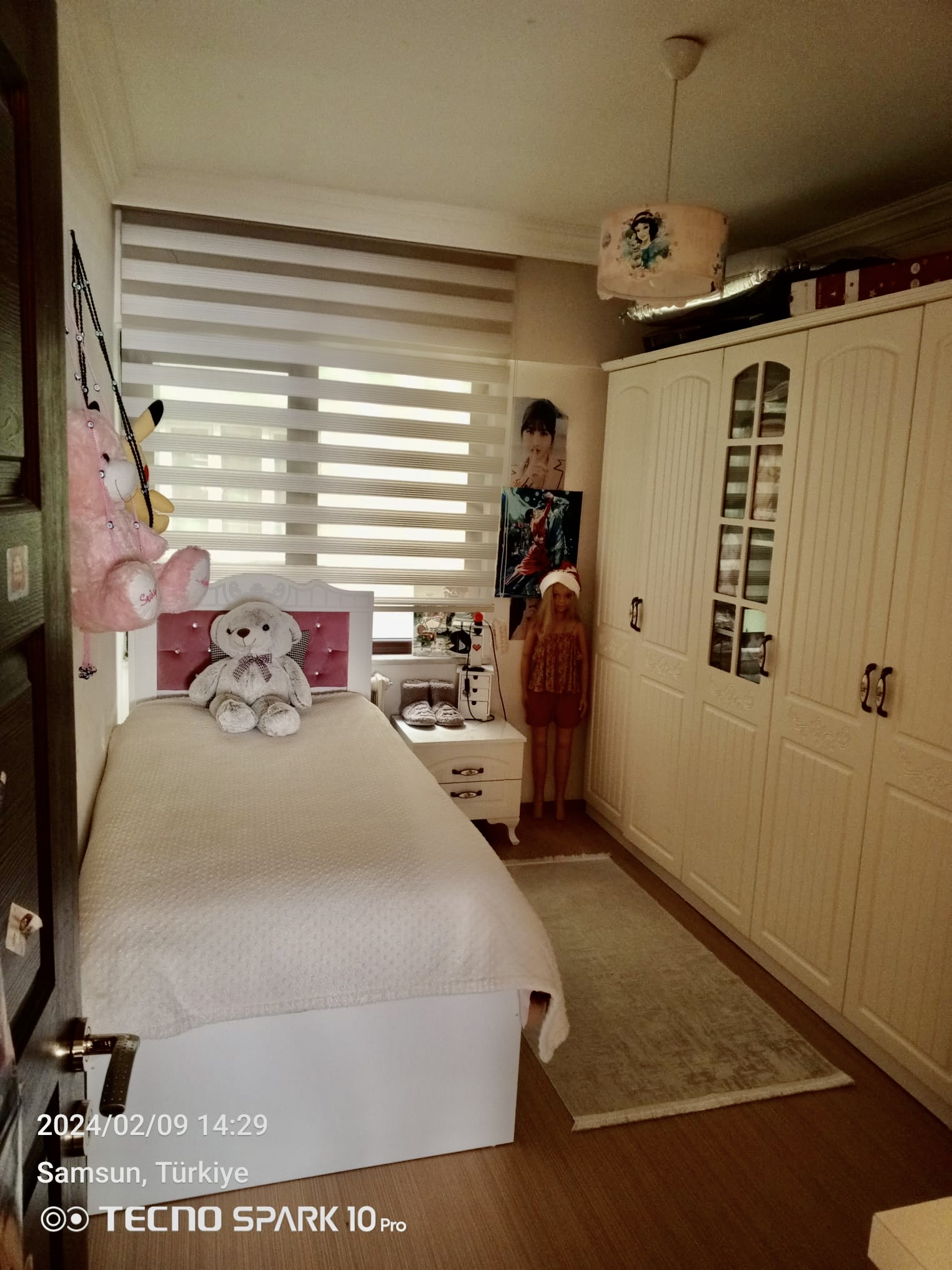 MERKEZİ KONUMDA ARA KAT OTOPARKLI 3+1 DAİRE