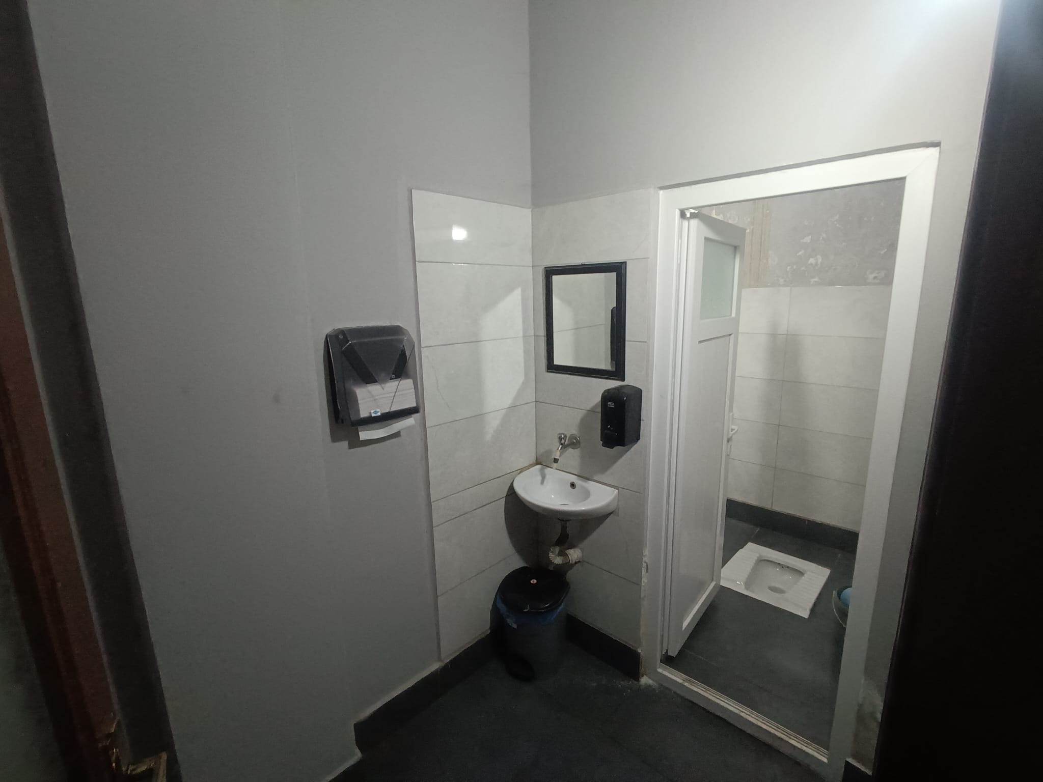 KAŞÜSTÜ HASTANESİ KARŞISI FIRSAT SATILIK DÜKKAN