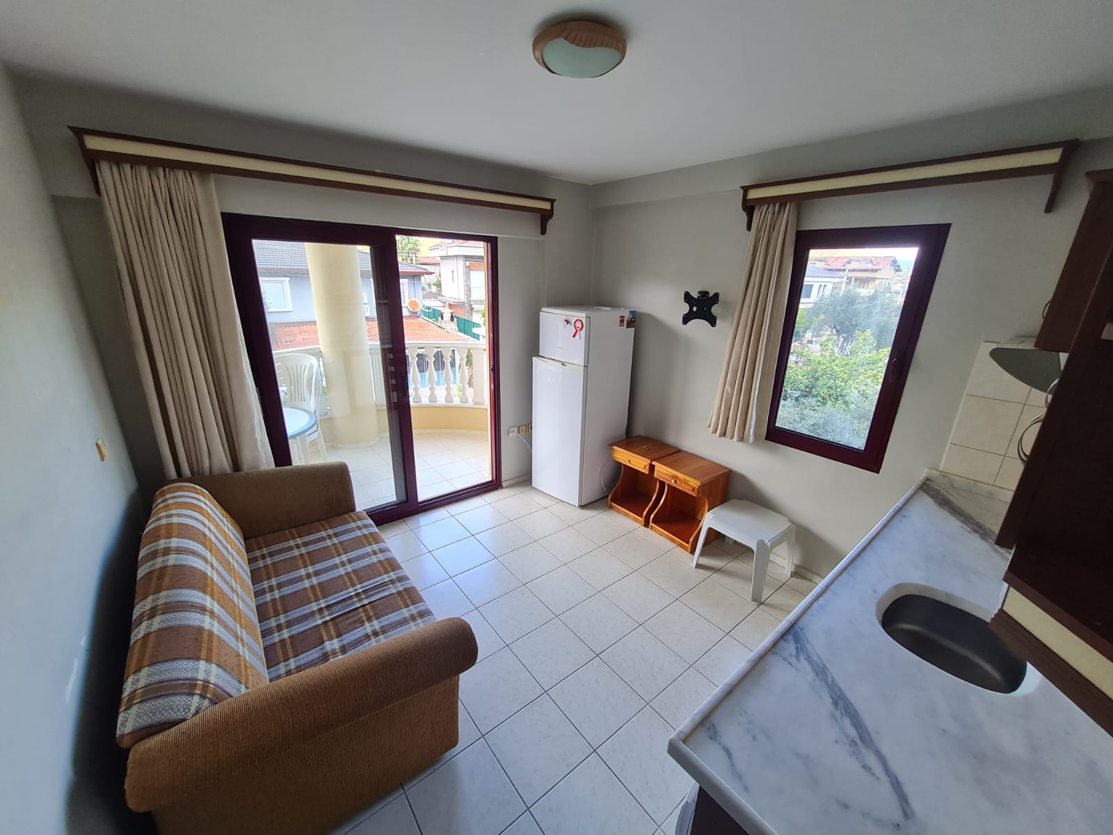 MABELDEN İçmelerde byana kiralık 1+1 eşyalı daire