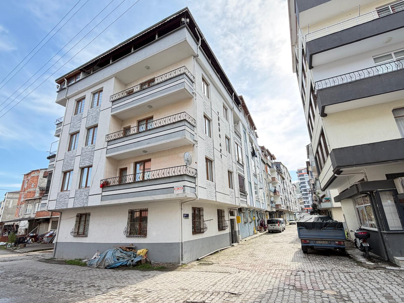 TEK DAİRE FİYATINA EMSALSİZ ÖZEL BAKIMLI TERASLI ÇİFT DAİRE  FIRSATI