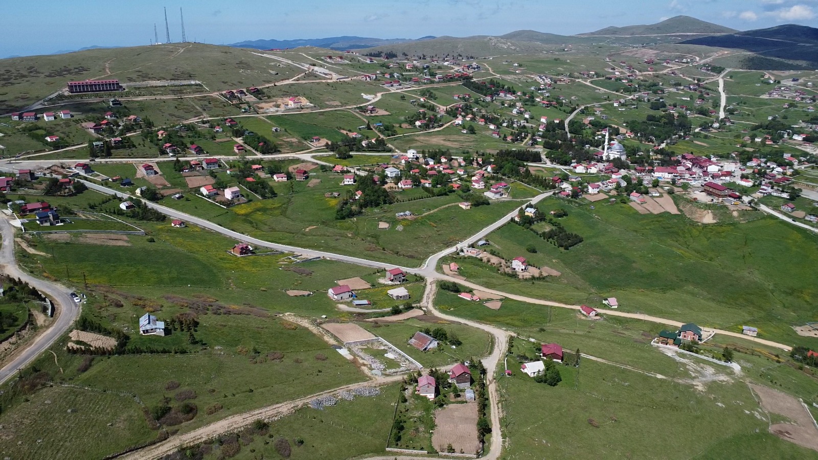 ÇAMBAŞI YAYLASINDA SATILIK ARSA