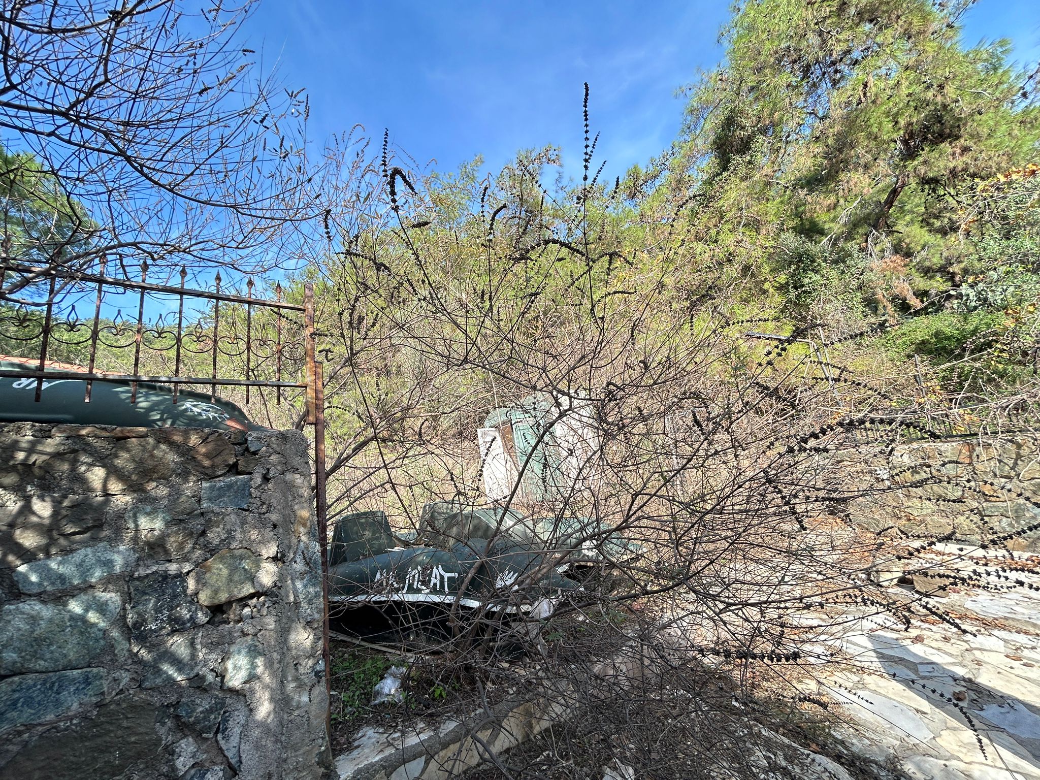 MARMARİS ARMUATALAN'DA DENİZ MANZARALI 431M2 SATILIK ARSA