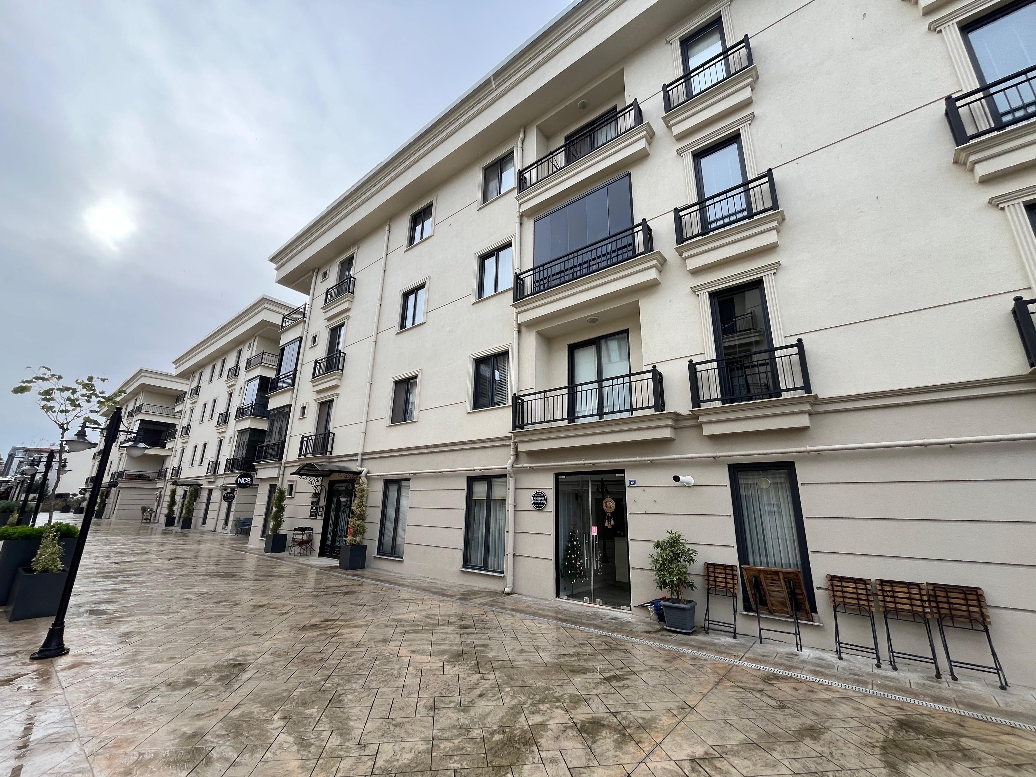 AKYAZI MAHALL DEVREN KİRALIK LÜKS İŞYERİ