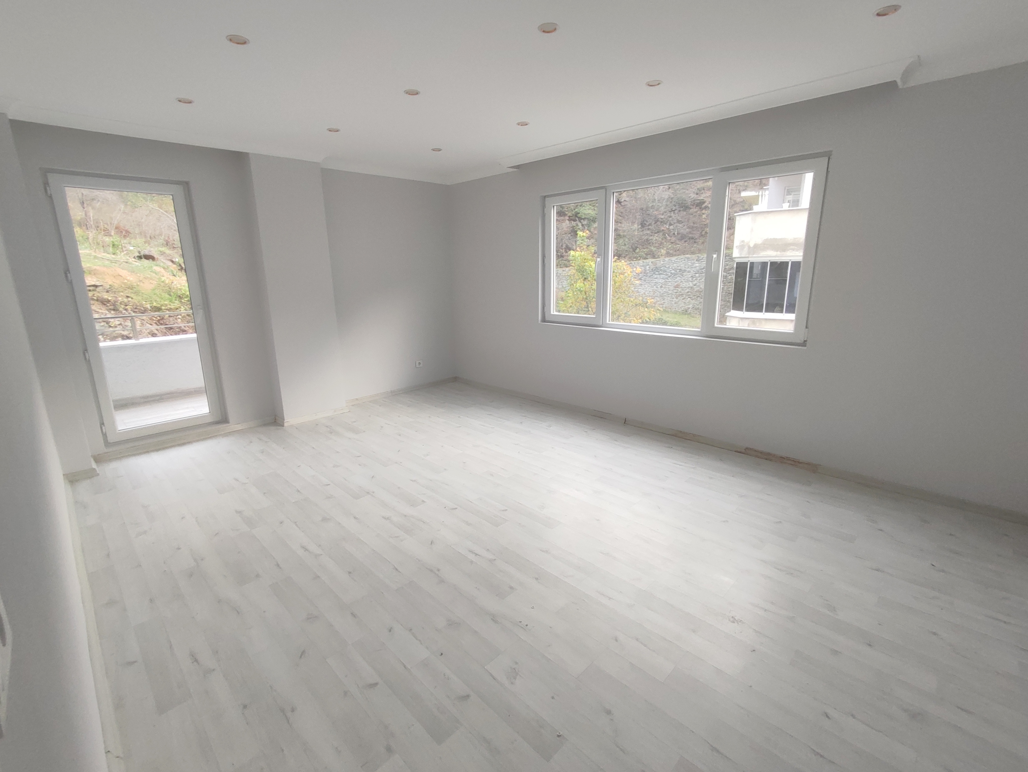 MABEL GAYRİMENKUL MAÇKA FATİH MAH. 2+1 GENİŞ KİRALIK DAİRE