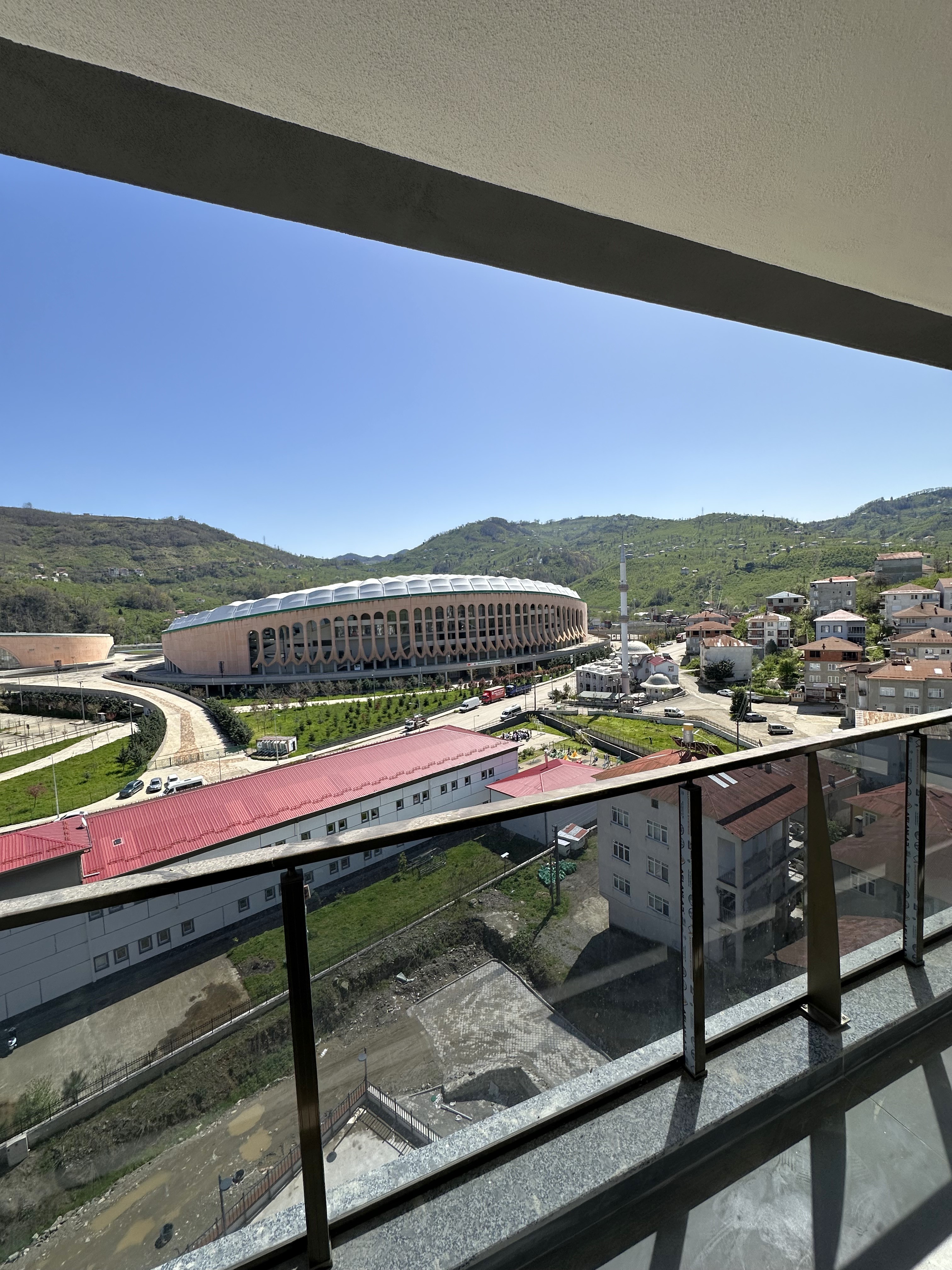 STADİUM CADDE EVLERİ A BLOK D.17 3+1 KİRALIK