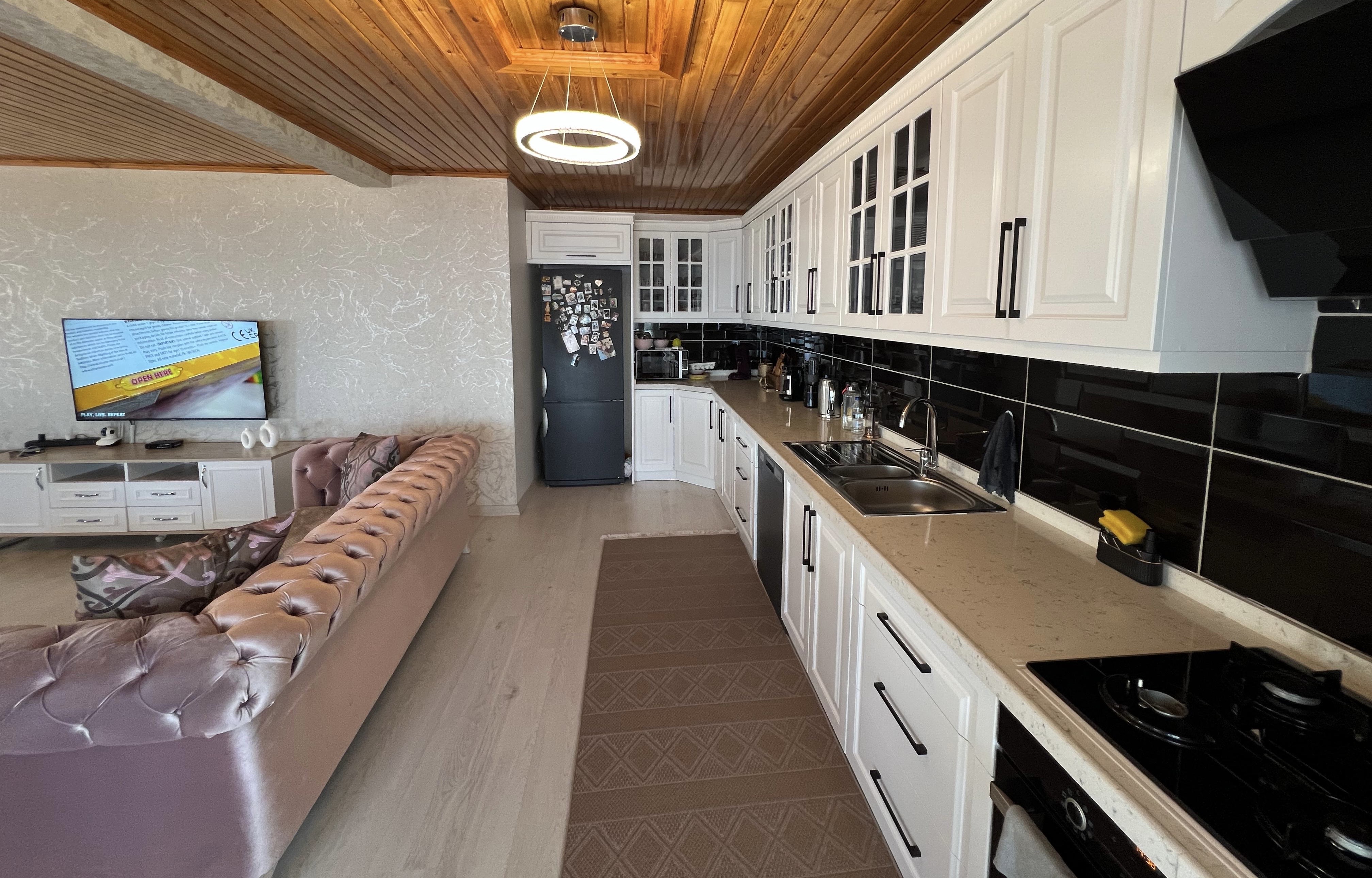 PELİTLİ DE SATILIK 4+1 280 M2 DAİRE