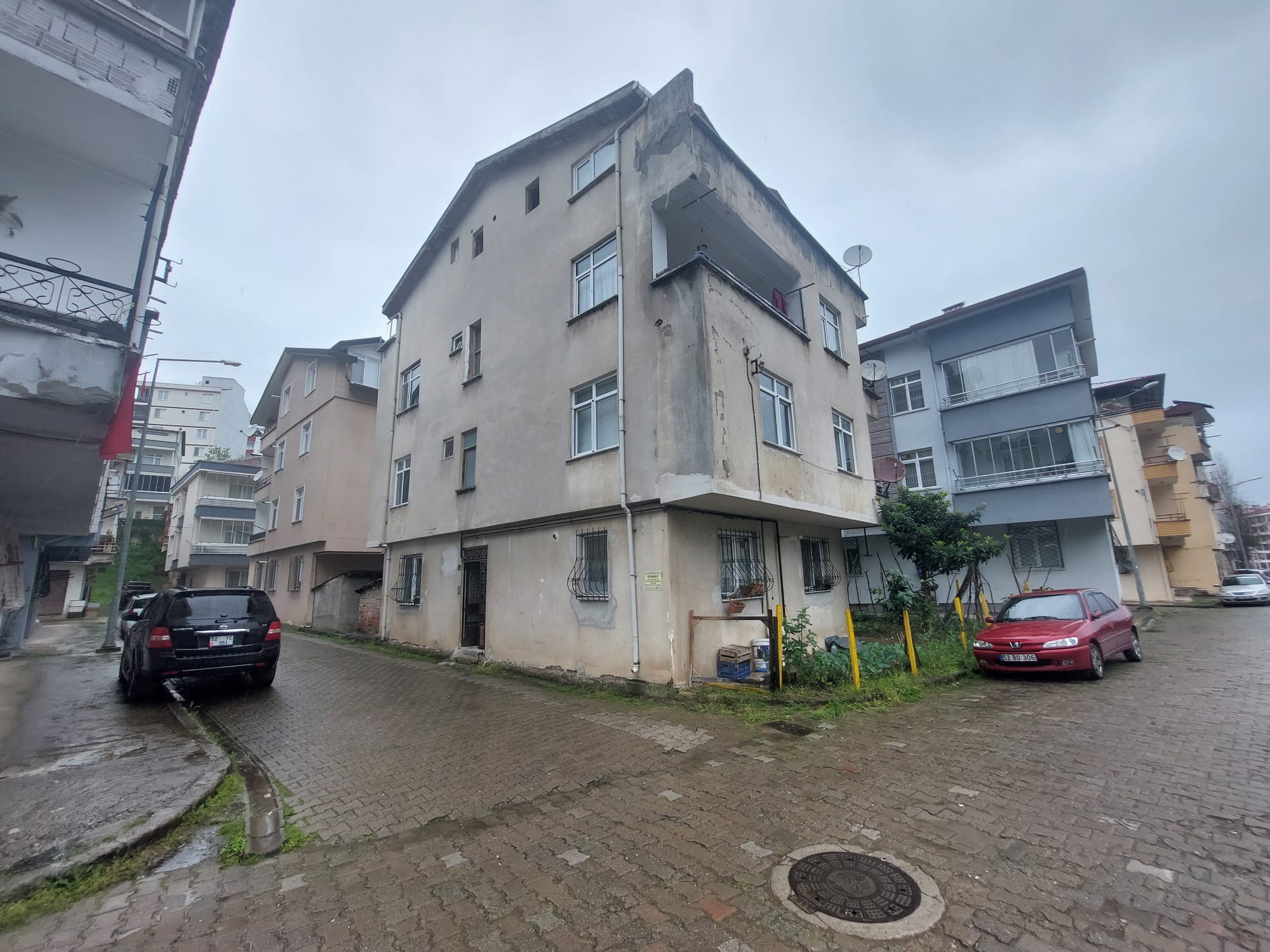 SELİMİYE BÜLBÜL DERESİ YANI 3+1 GİRİŞ KAT