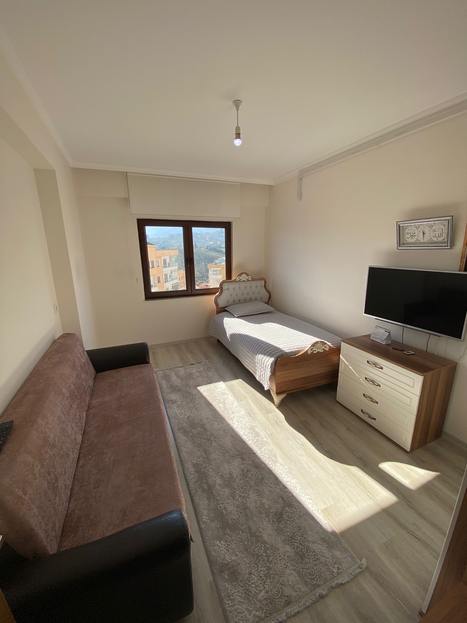 Kaşüstü Mah. satılık  3+1 eşyalı daire