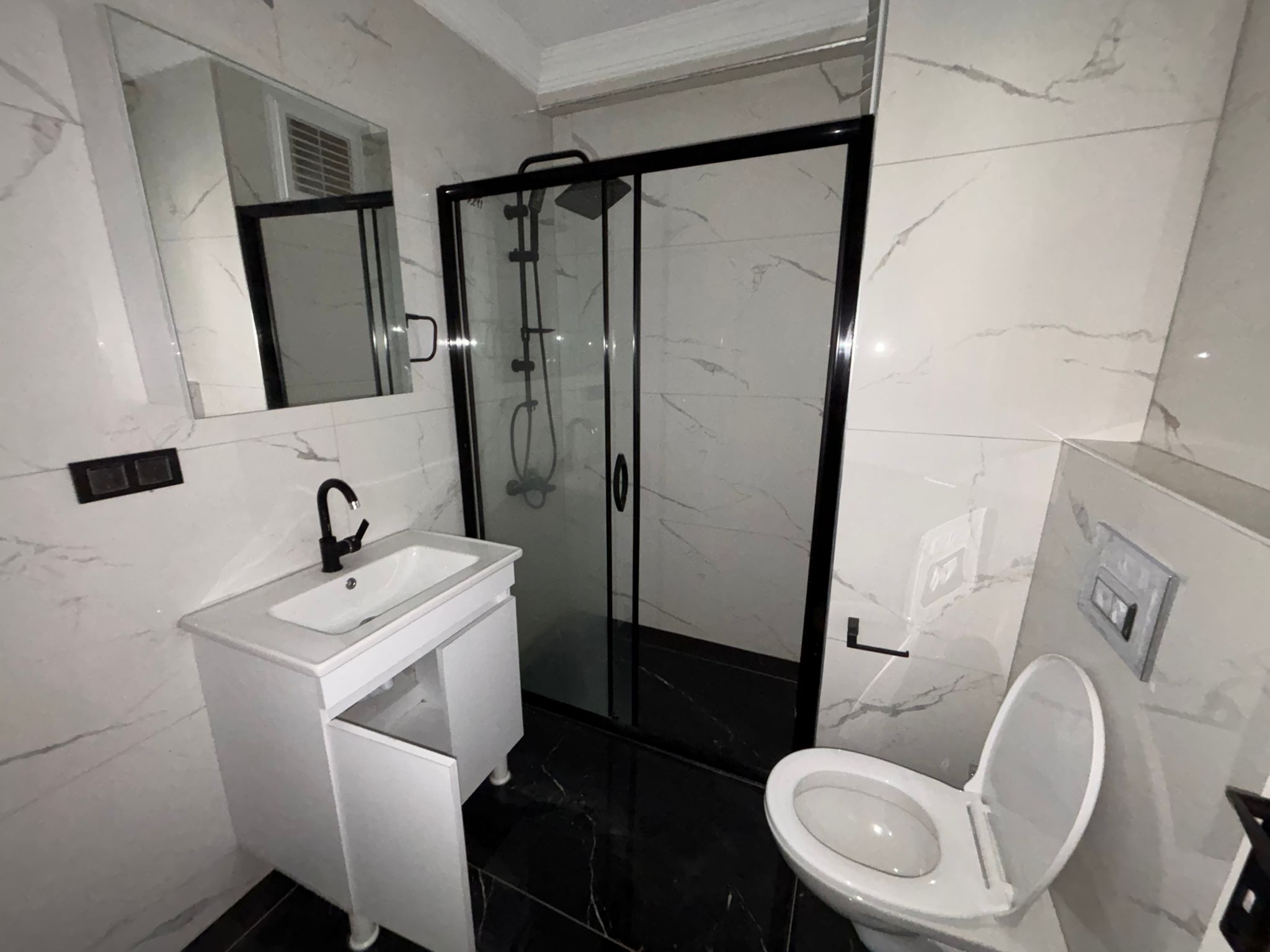 CUMHURİYET MAHALLESİ AYZEK HOTEL ARKASI